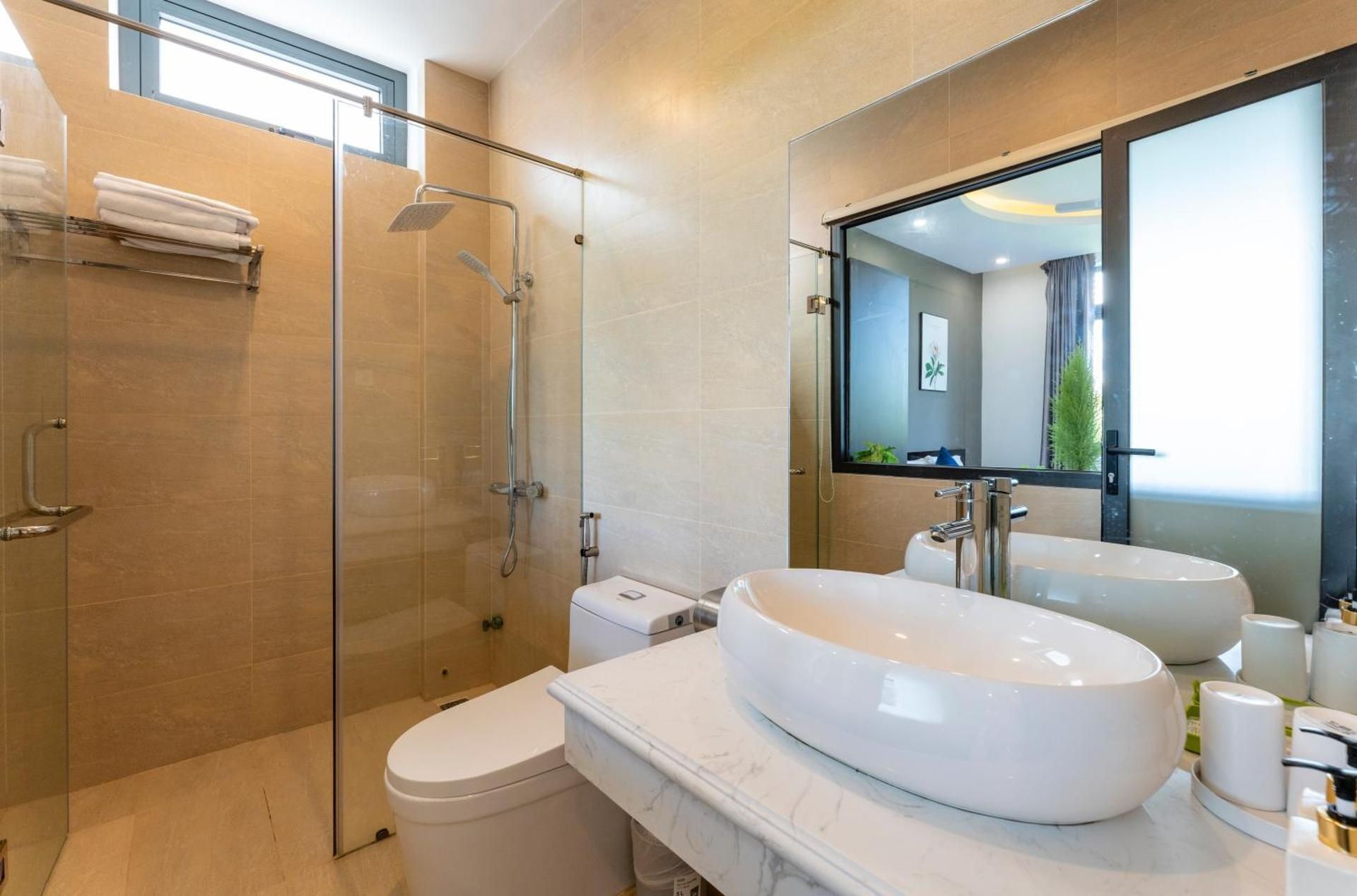 Le Charme de Hoi An Villa Double Room with Pool View 3