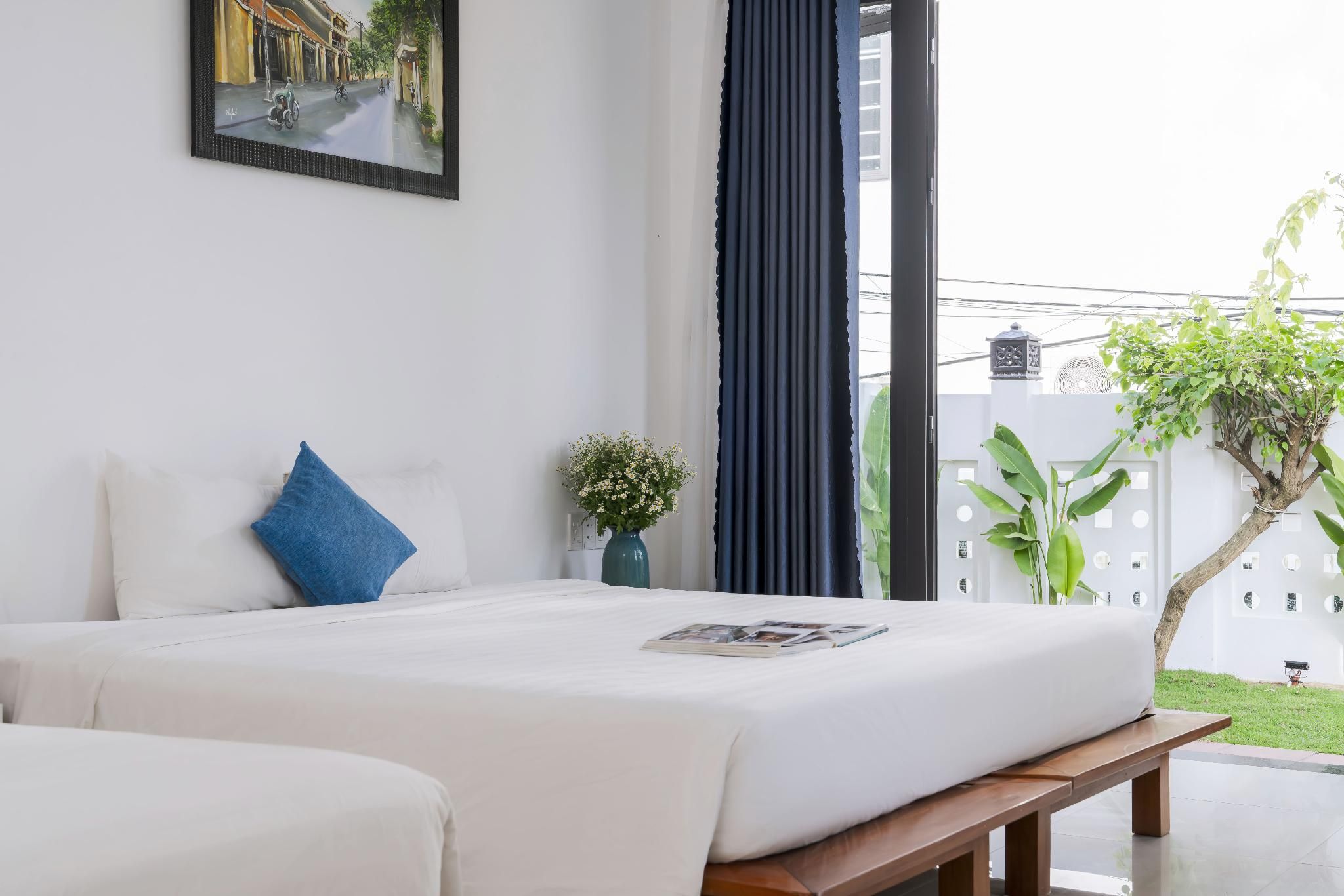 Sunora Villa Hoi An Family Room Pool Side 2