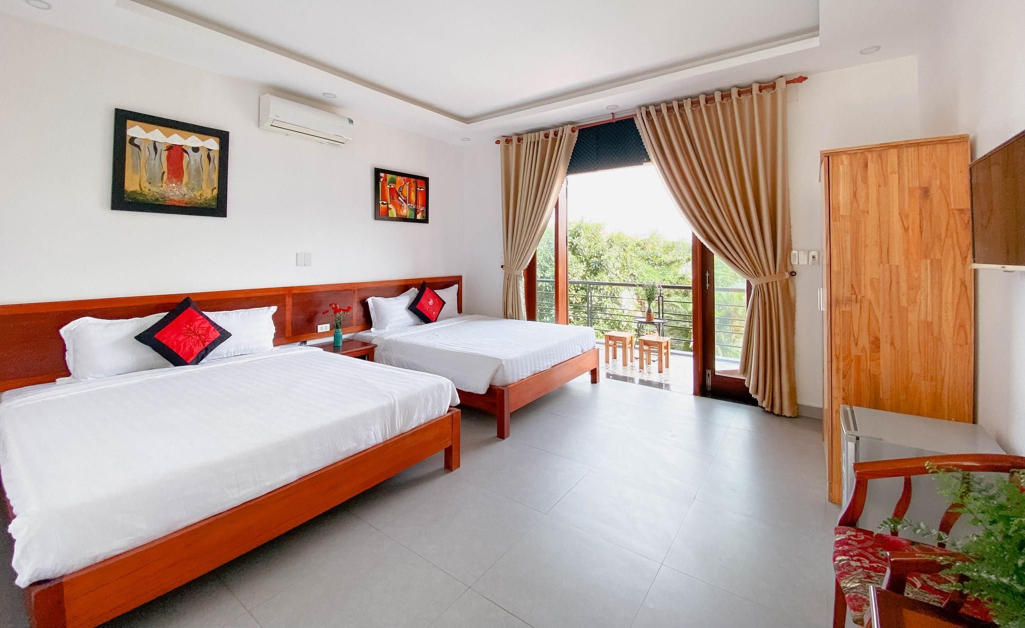 Nha Bong Villa Quadraple Room