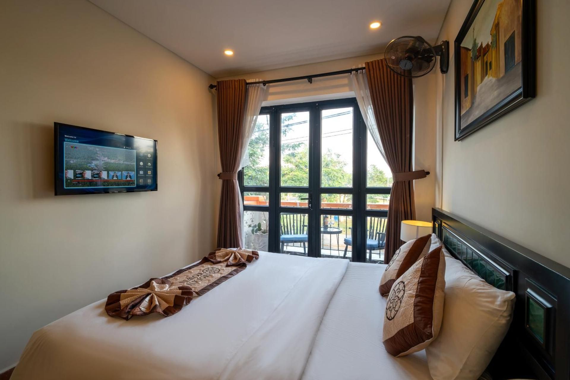 Khoi Nguyen Villa Superior Deluxe Window 2