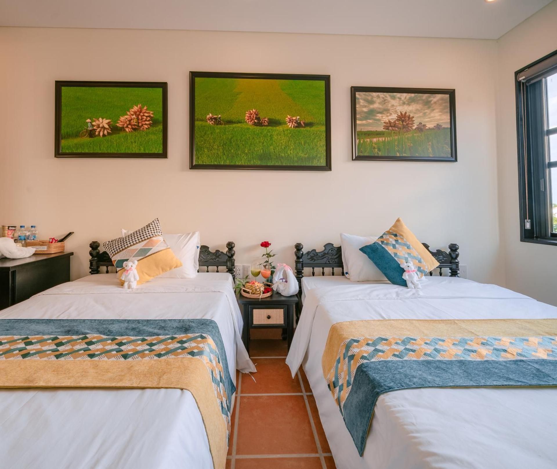 Du Yen Hoi An Villa Family Room 2