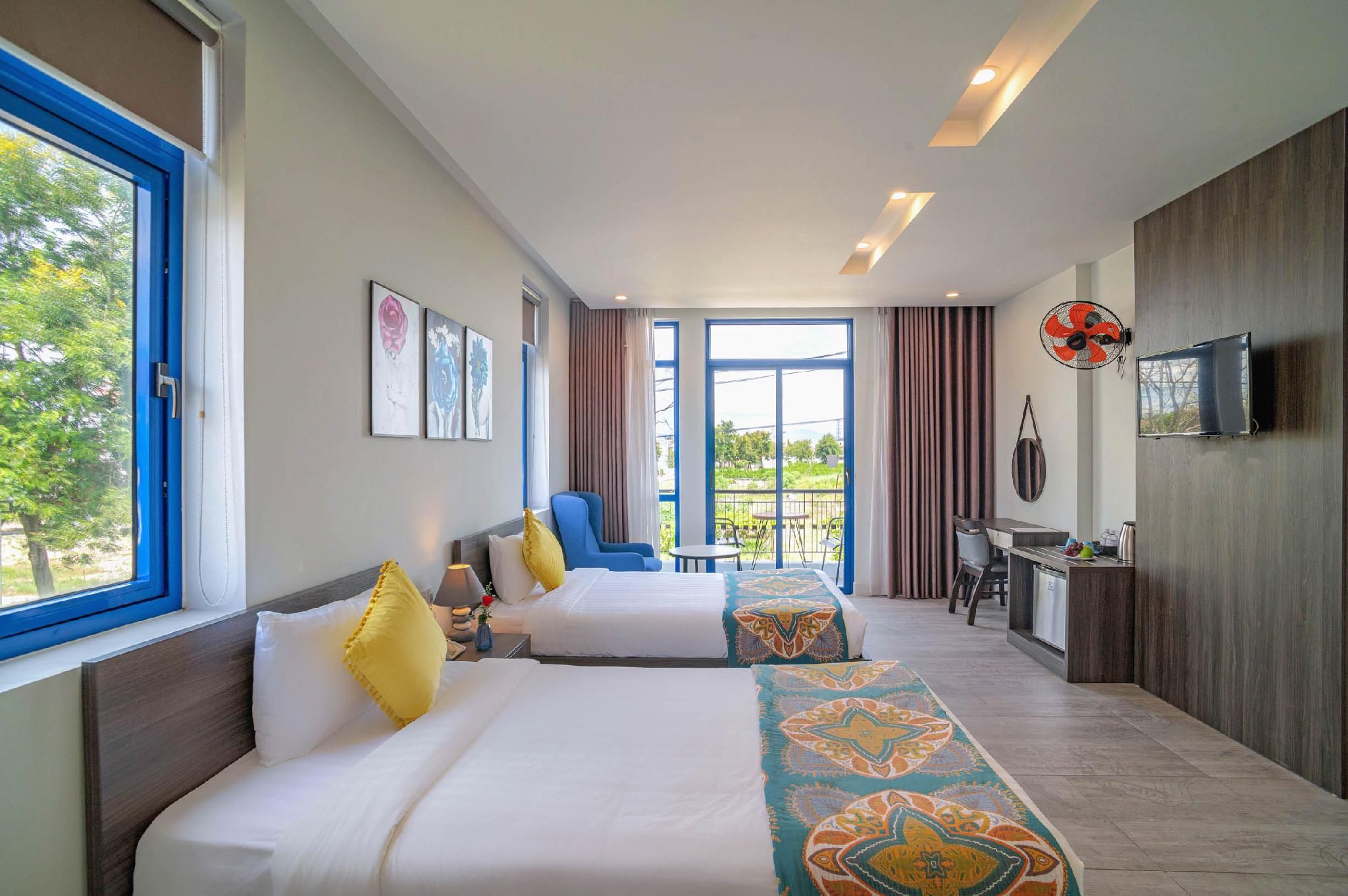 VIVIAN BLUE HOI AN POOL VILLAS Deluxe - 2 Beds with Balcony