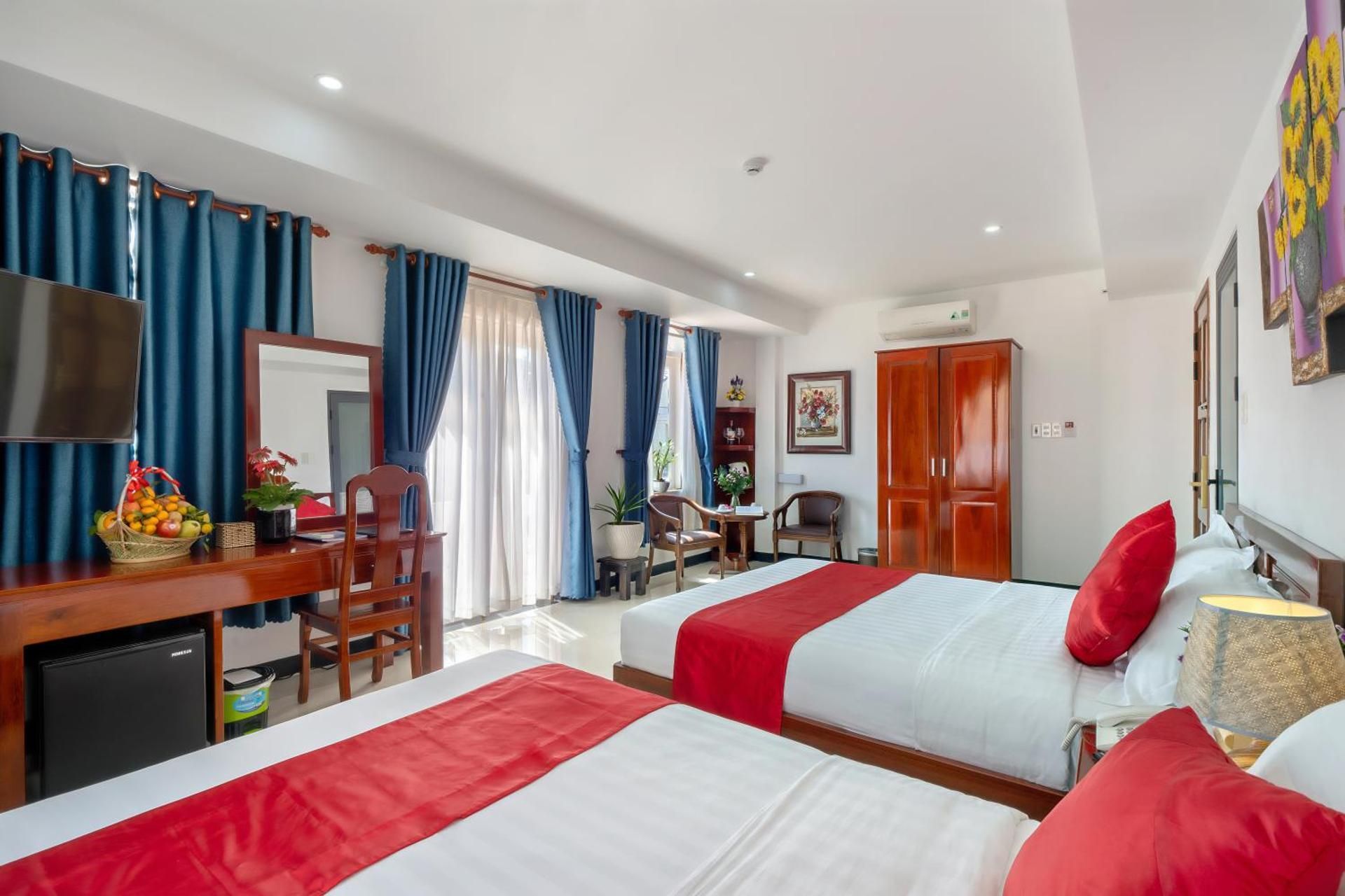 Deluxe Family Room