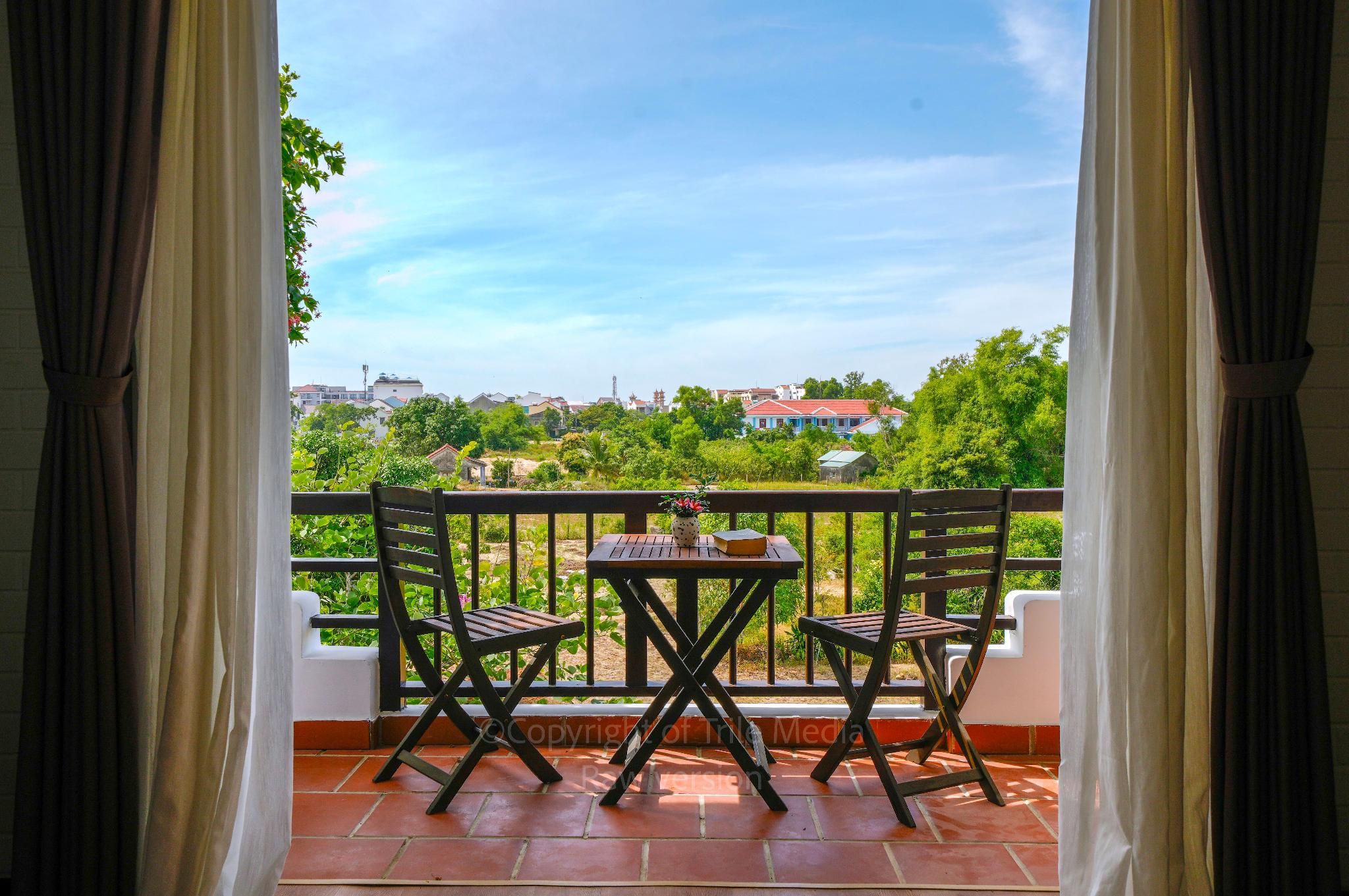 Deluxe Balcony City View