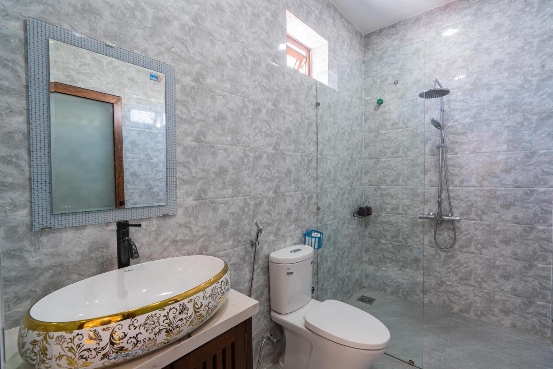 NaFaLa Homestay Single Room with Queen Bed 3