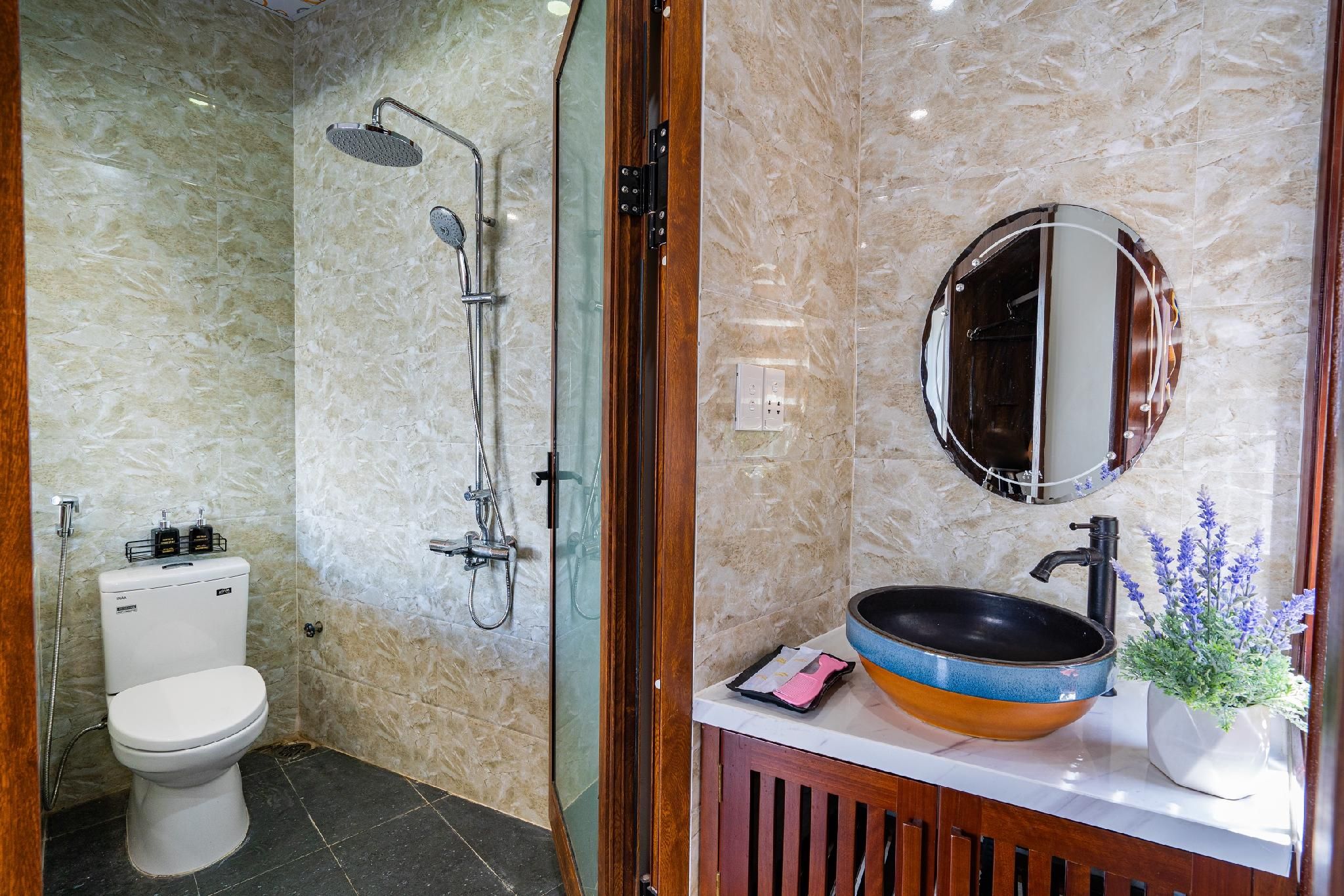 NaFaLa Homestay Pool View Room with Balcony 2