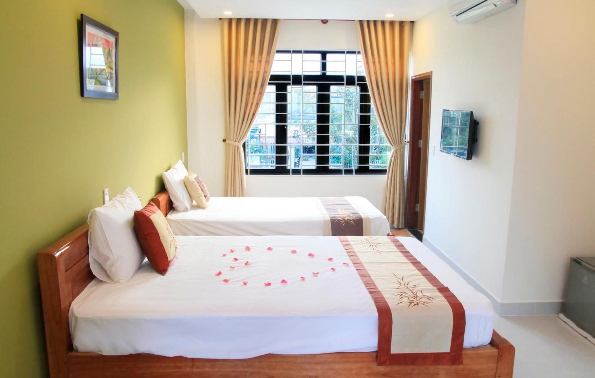 Triple Room with City View