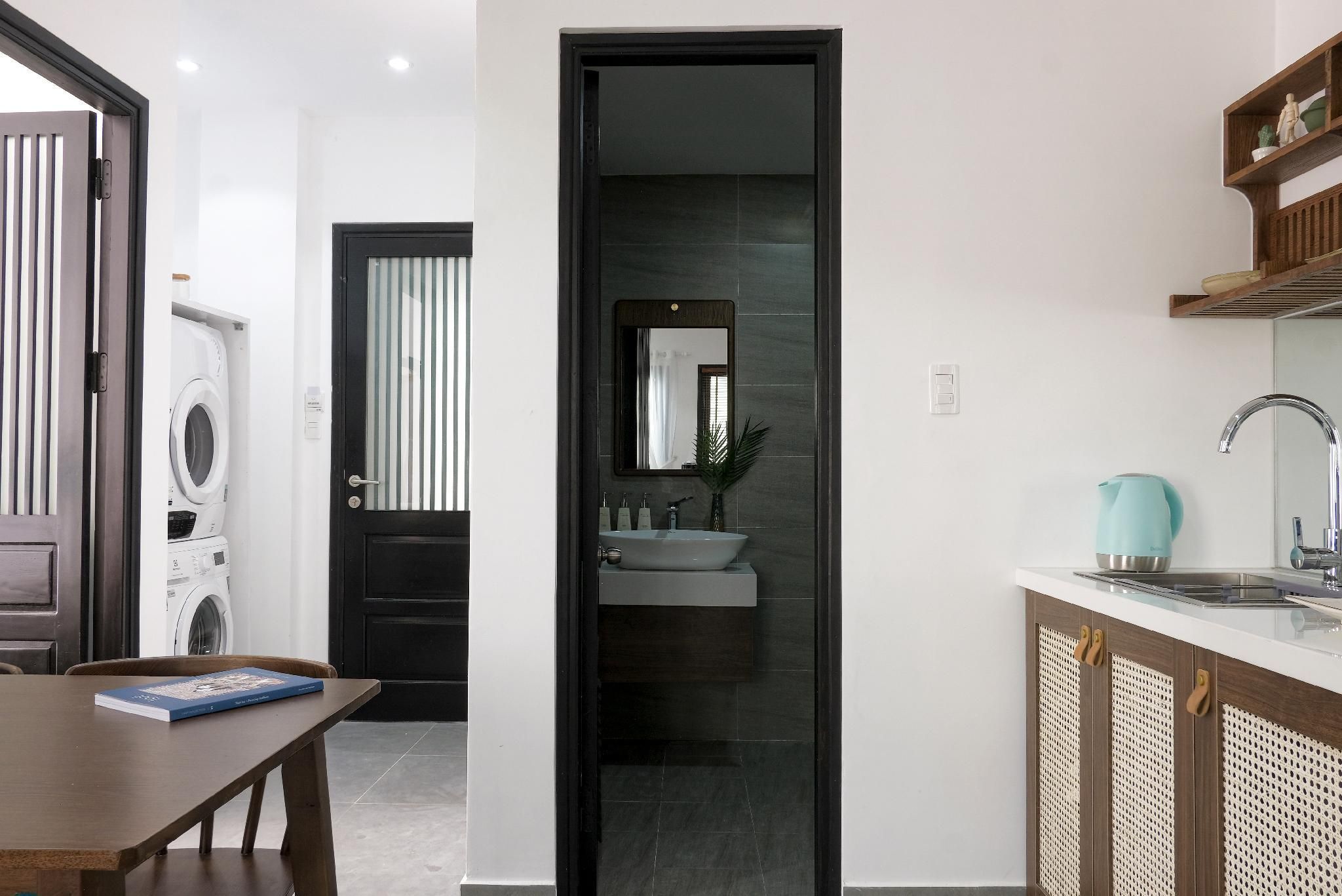 Deluxe 2-Bedroom Apartment