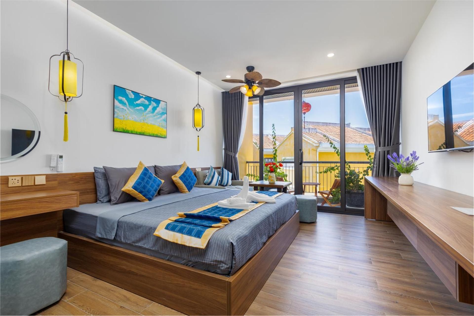 Deluxe Double Room with Balcony