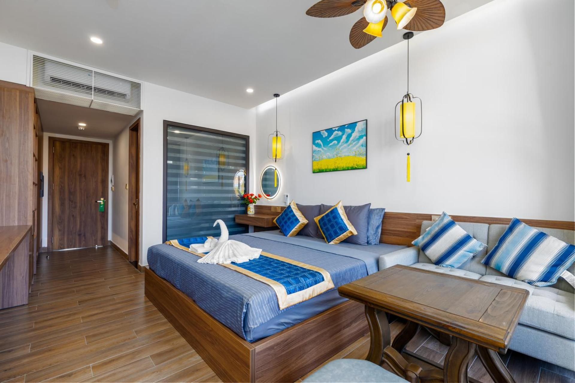 Deluxe Double Room with Balcony