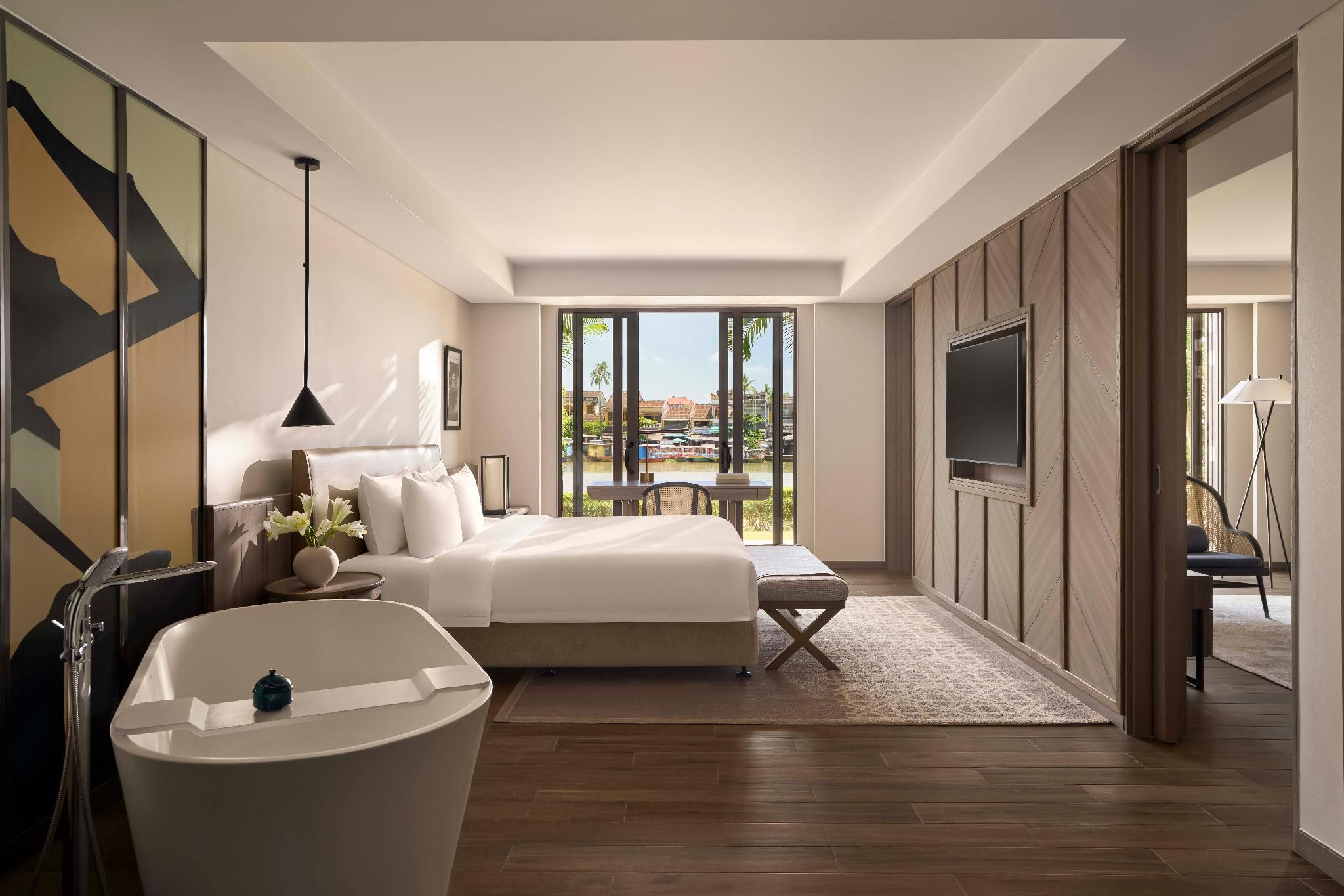 1 King Suite River View