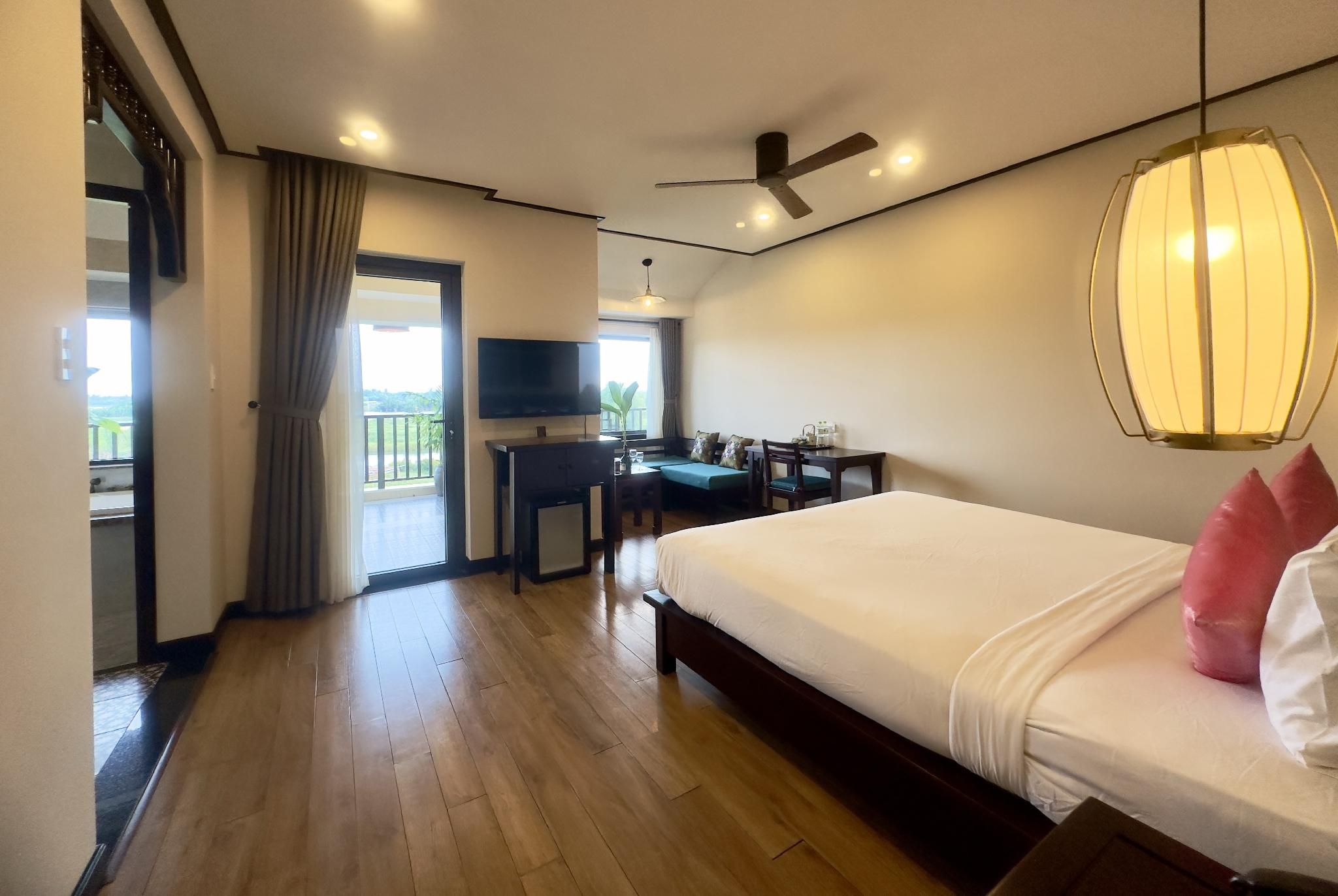 Suite River View Room