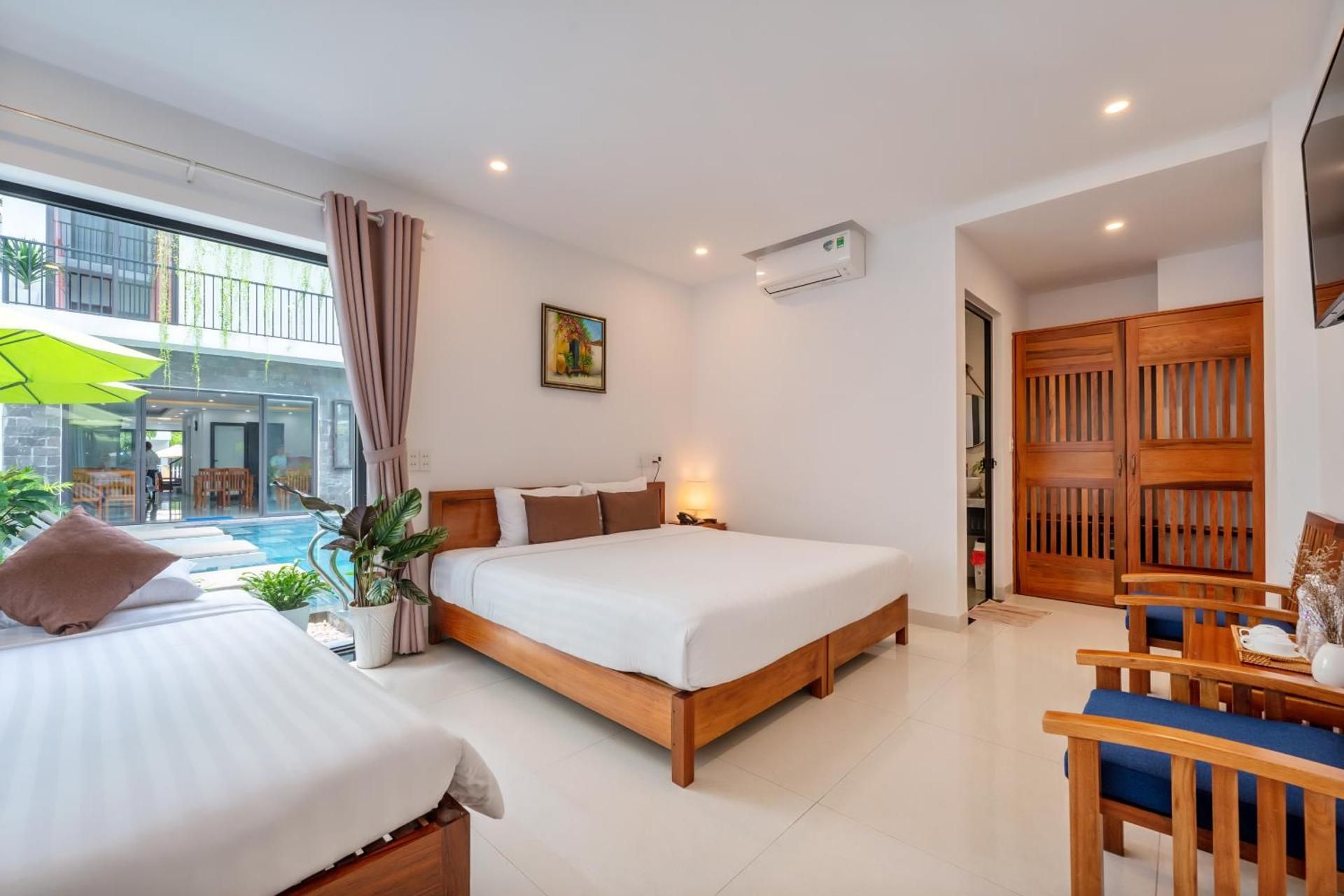 Deluxe Family Room