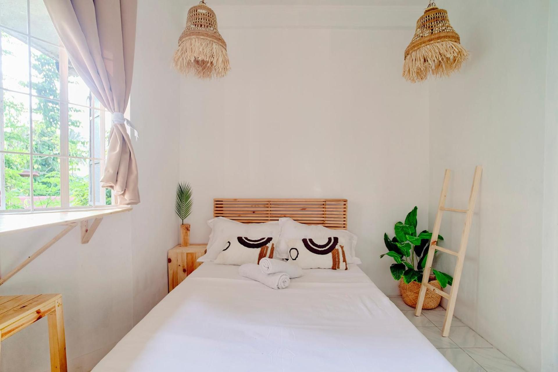 Double Room with Shared Bathroom