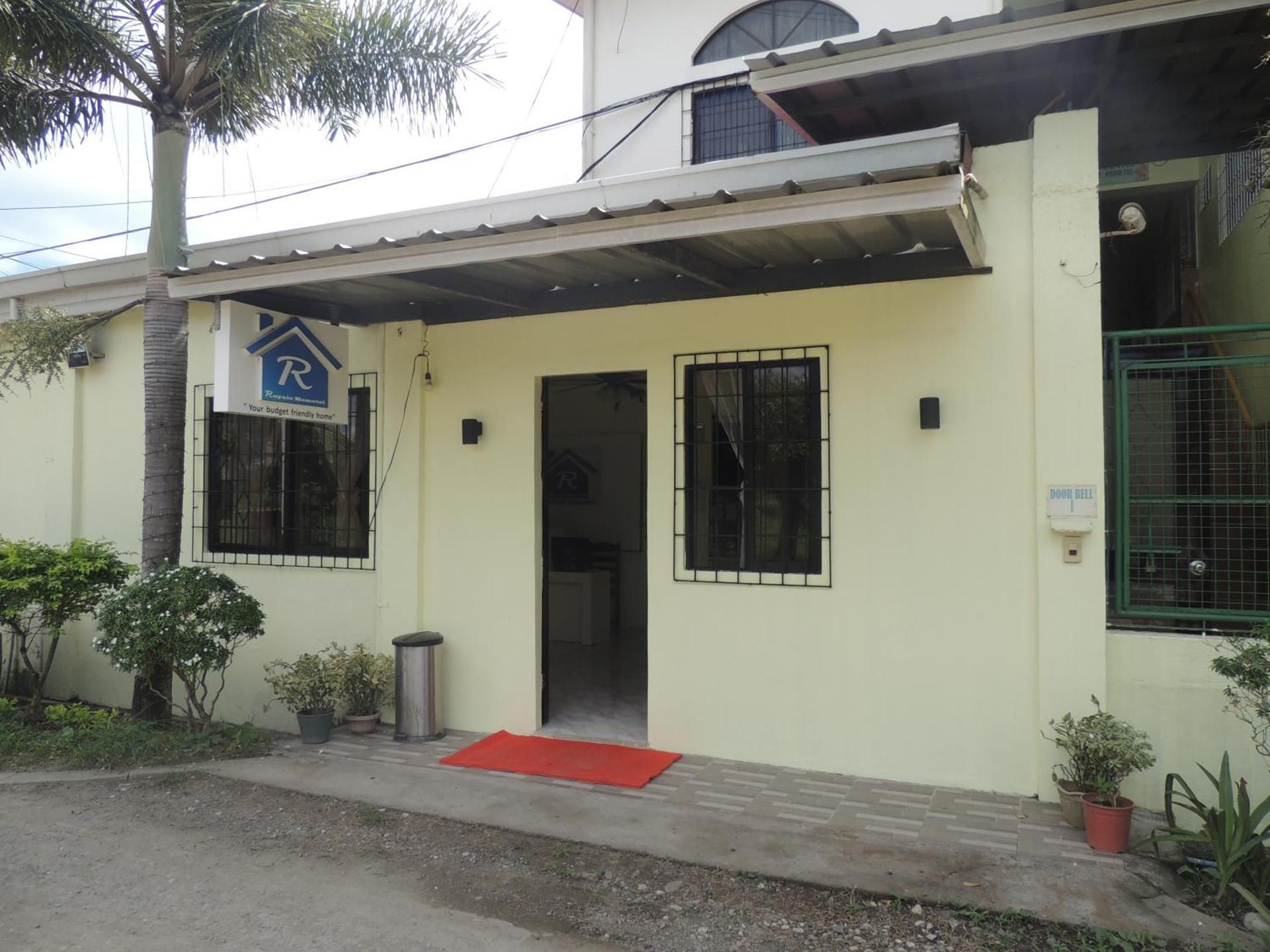 ROYALE HOMETEL