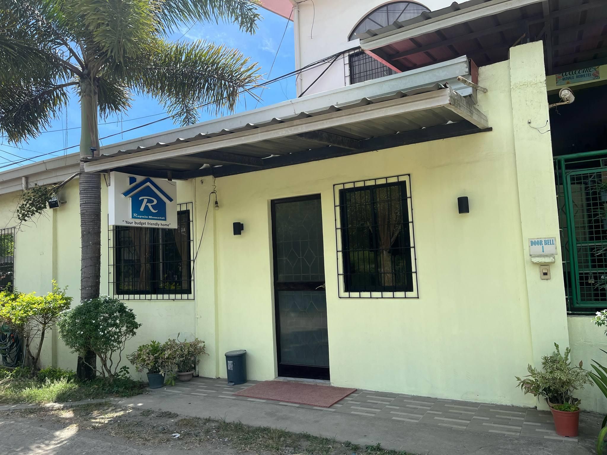 ROYALE HOMETEL