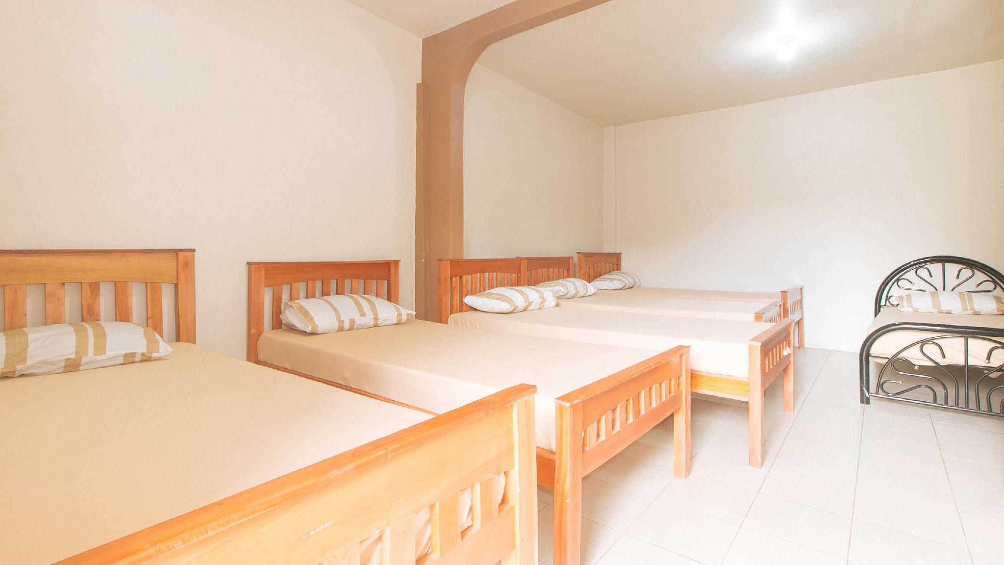 Dormitory Room - Mixed