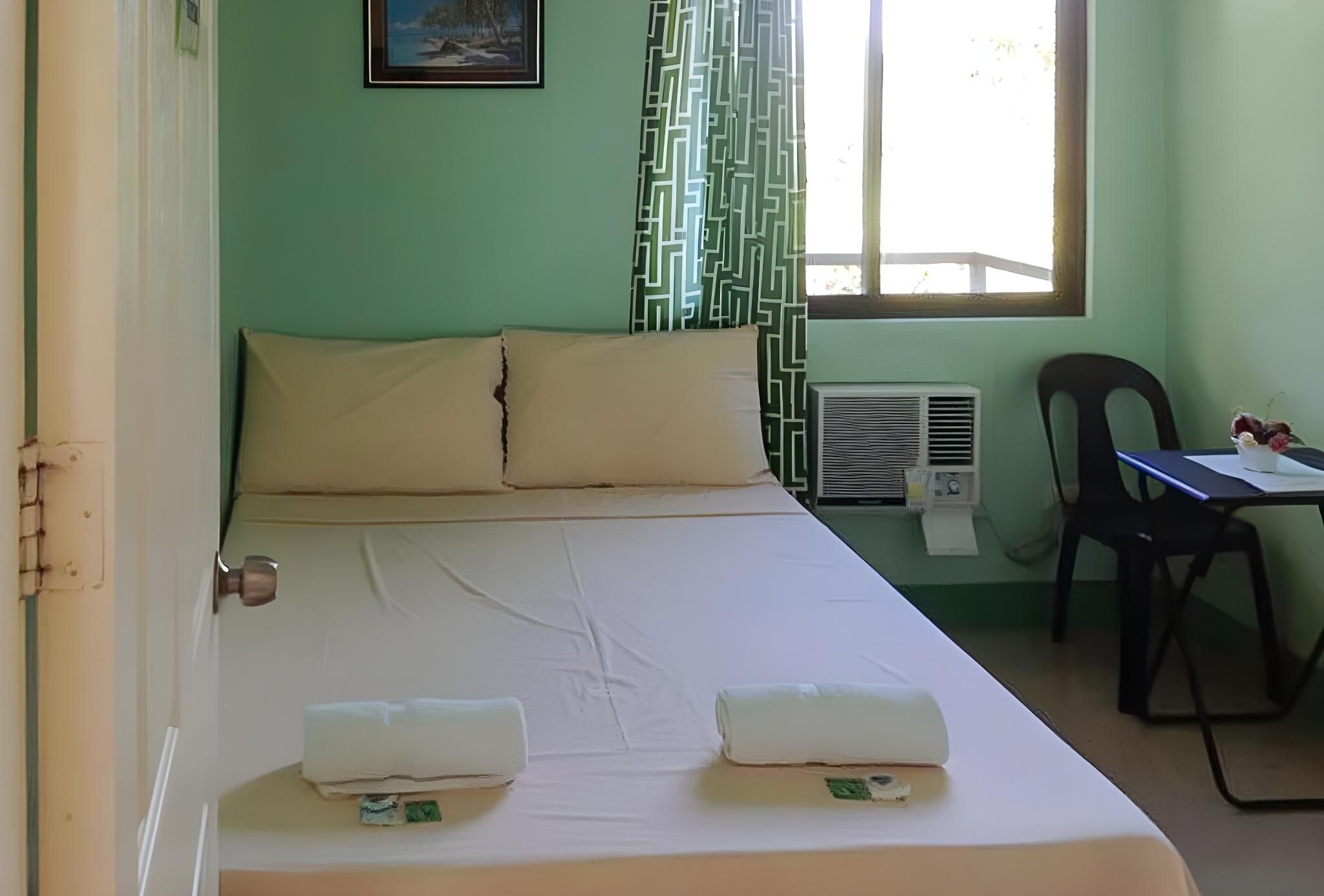 Standard Room Shared Bathroom