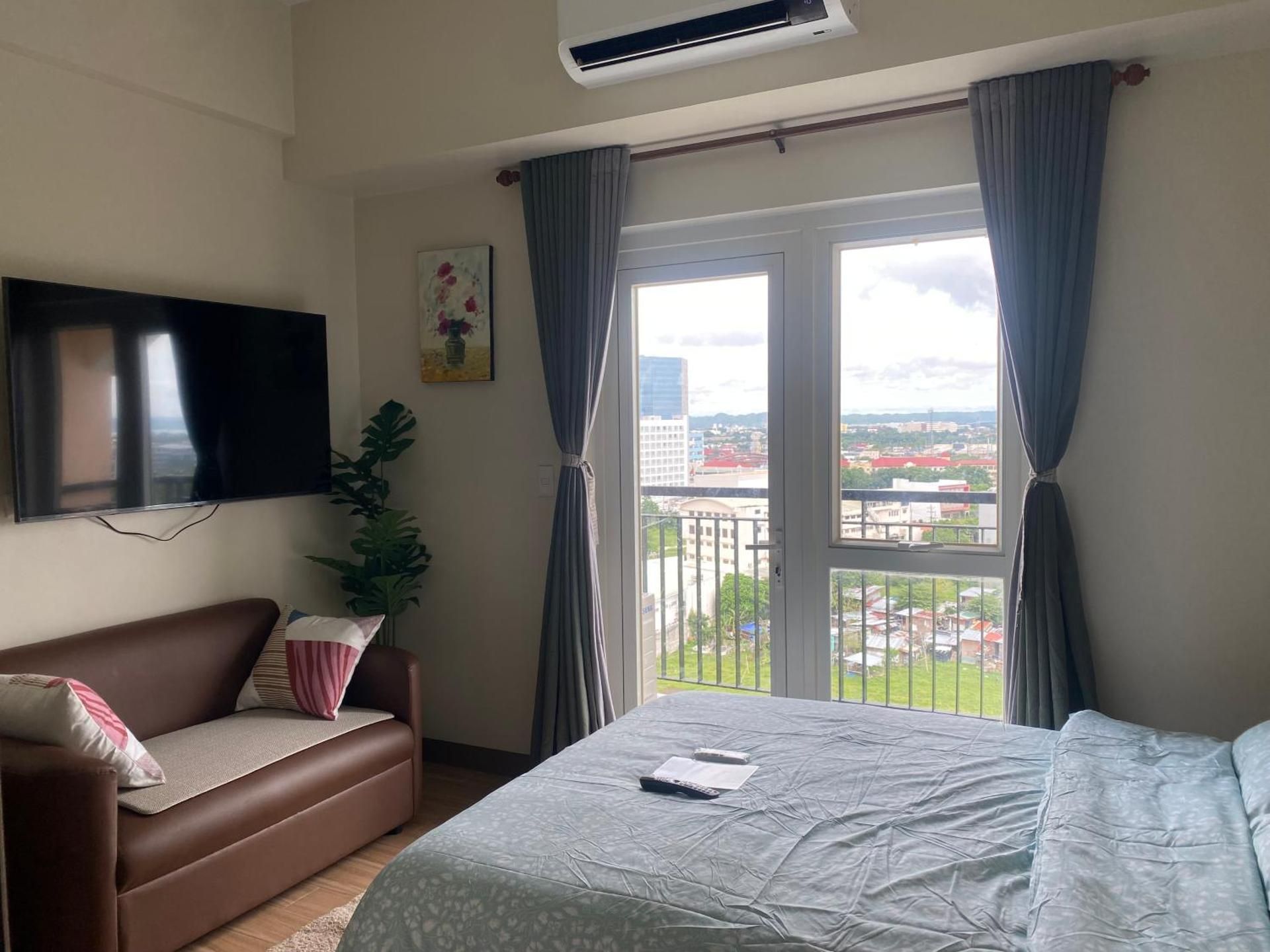 Studio Apartment with Balcony