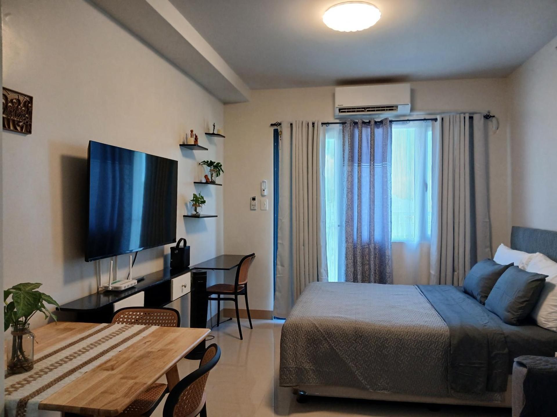 Studio with Balcony