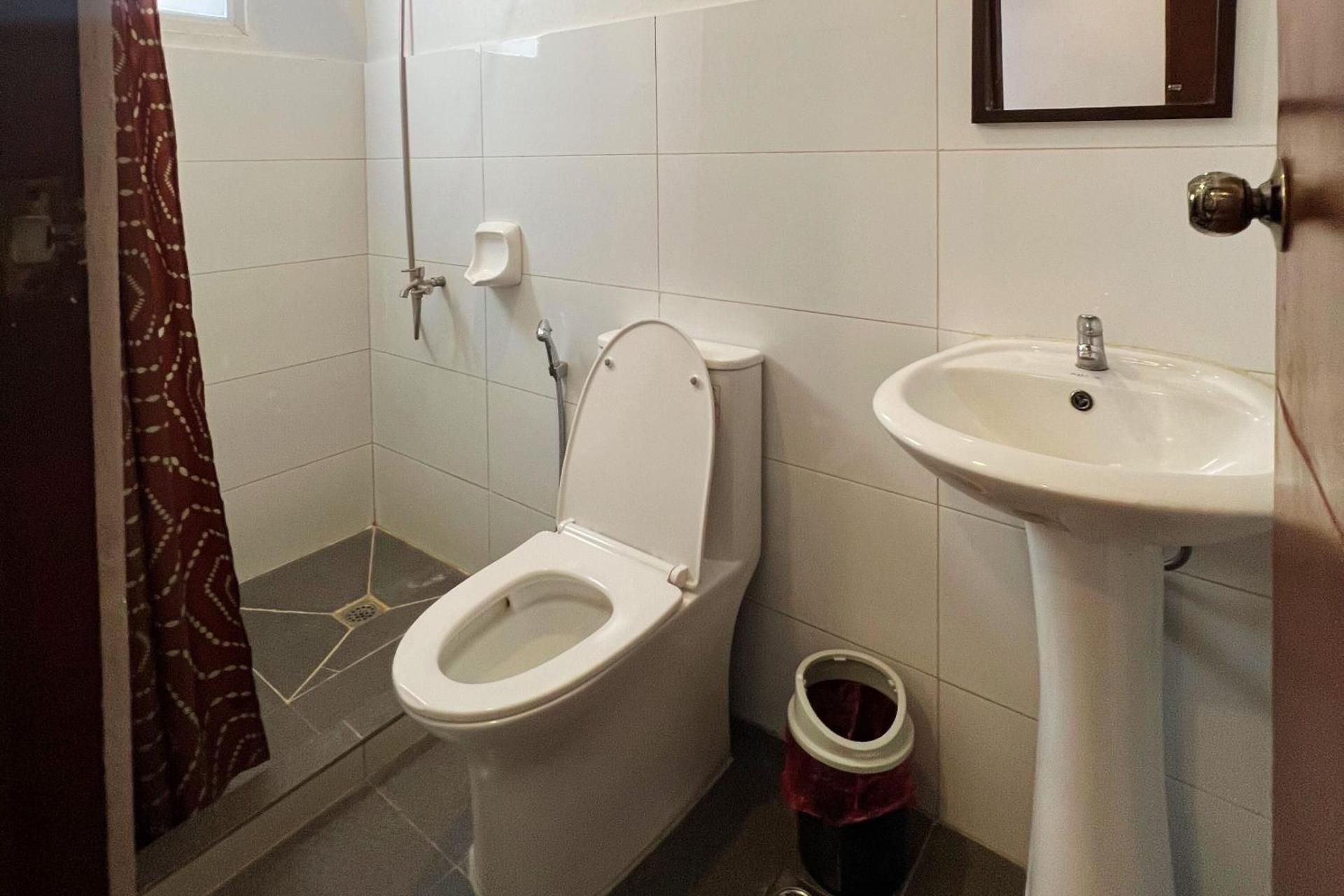 Guadalupe Inn Iloilo Standard Queen Room 2