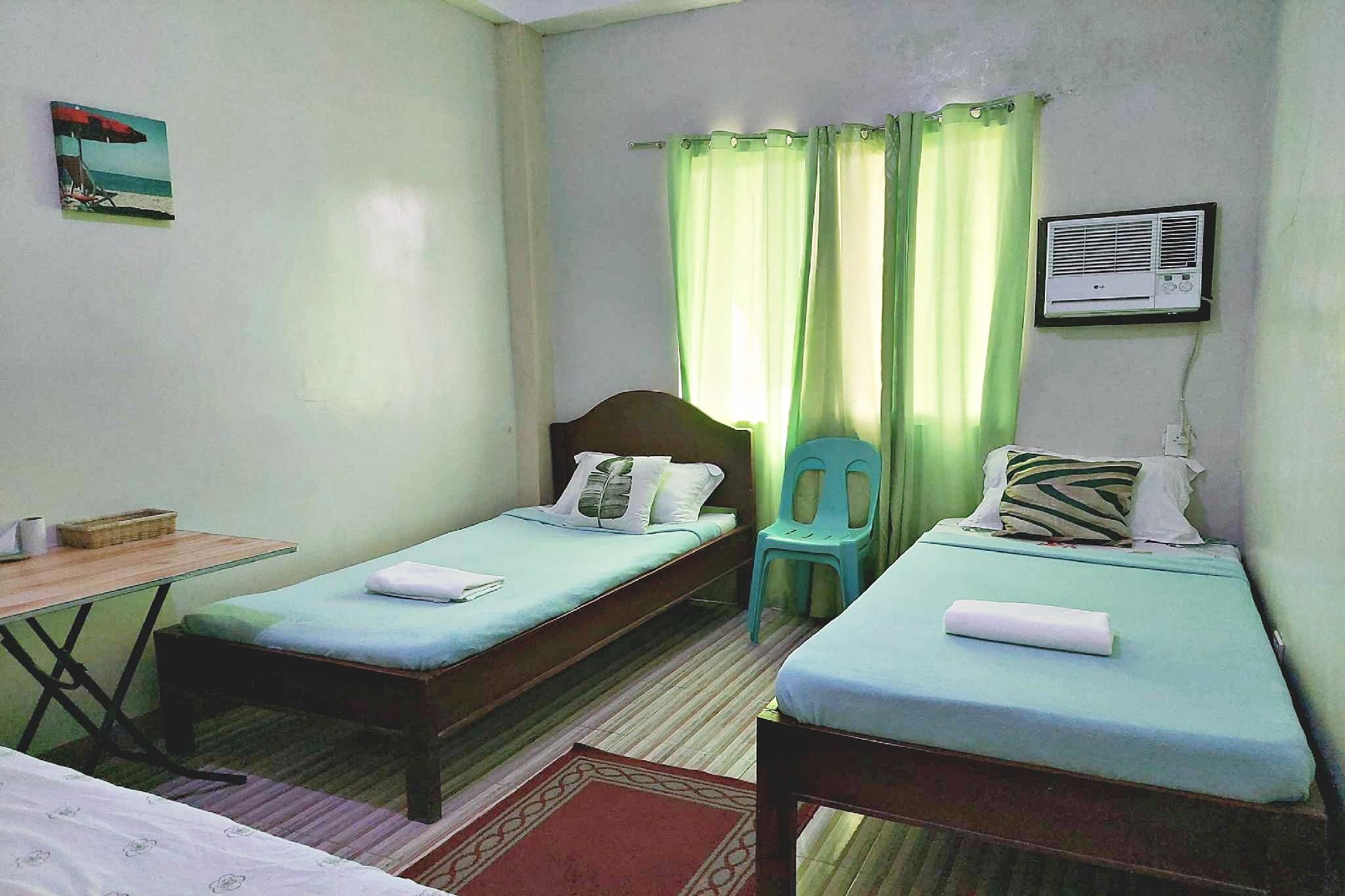 Economy Quadruple Room