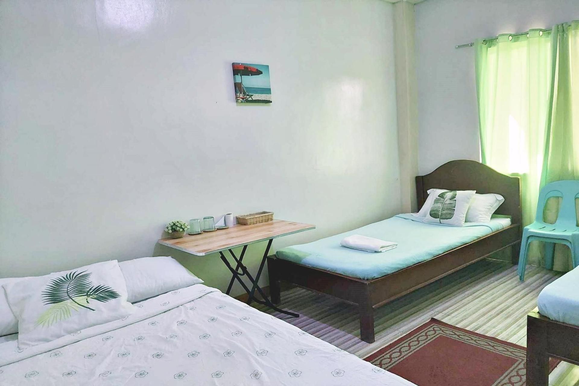 Economy Quadruple Room with Shared Bathroom