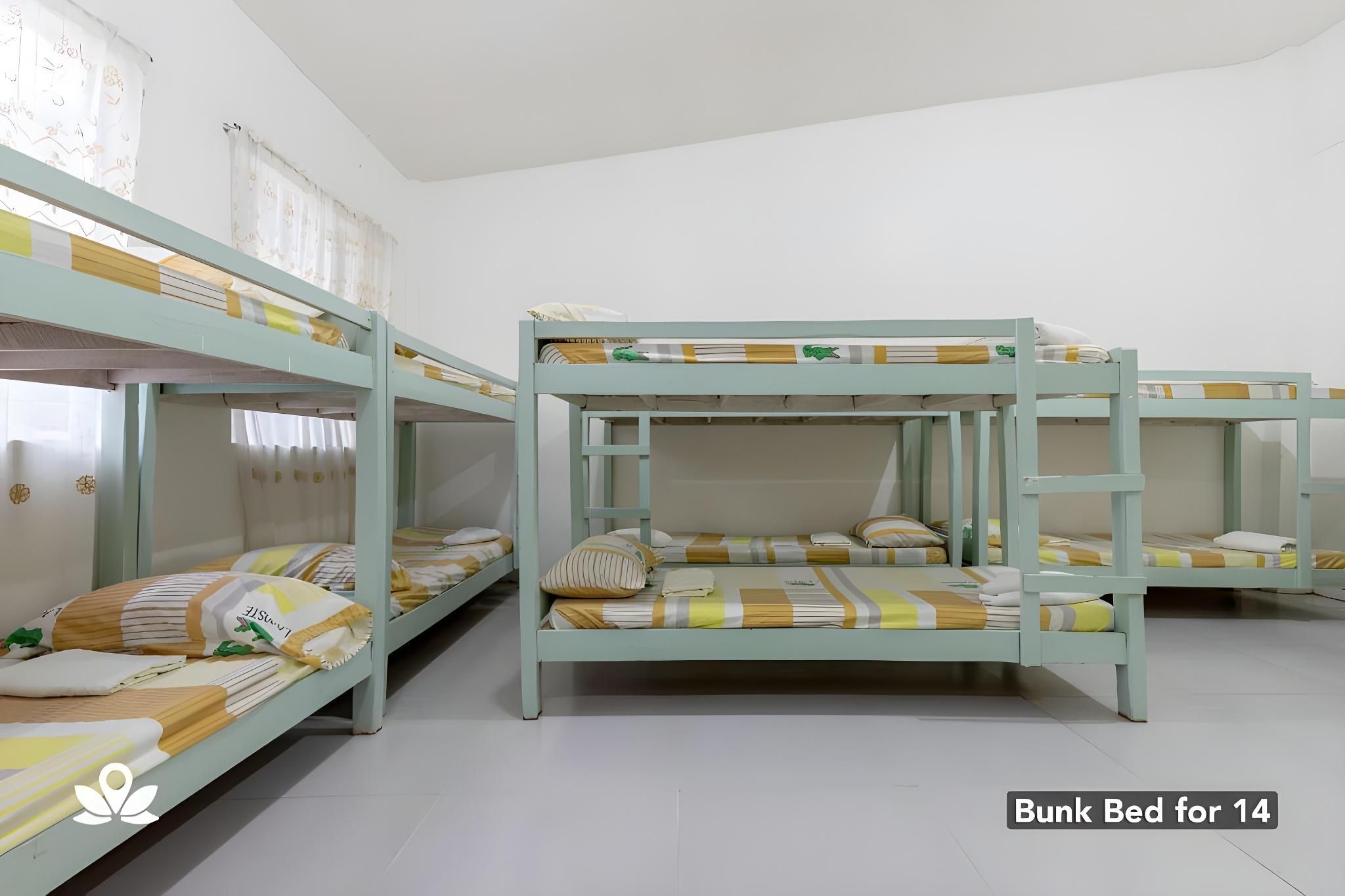 6 Bed Mix Dormitory