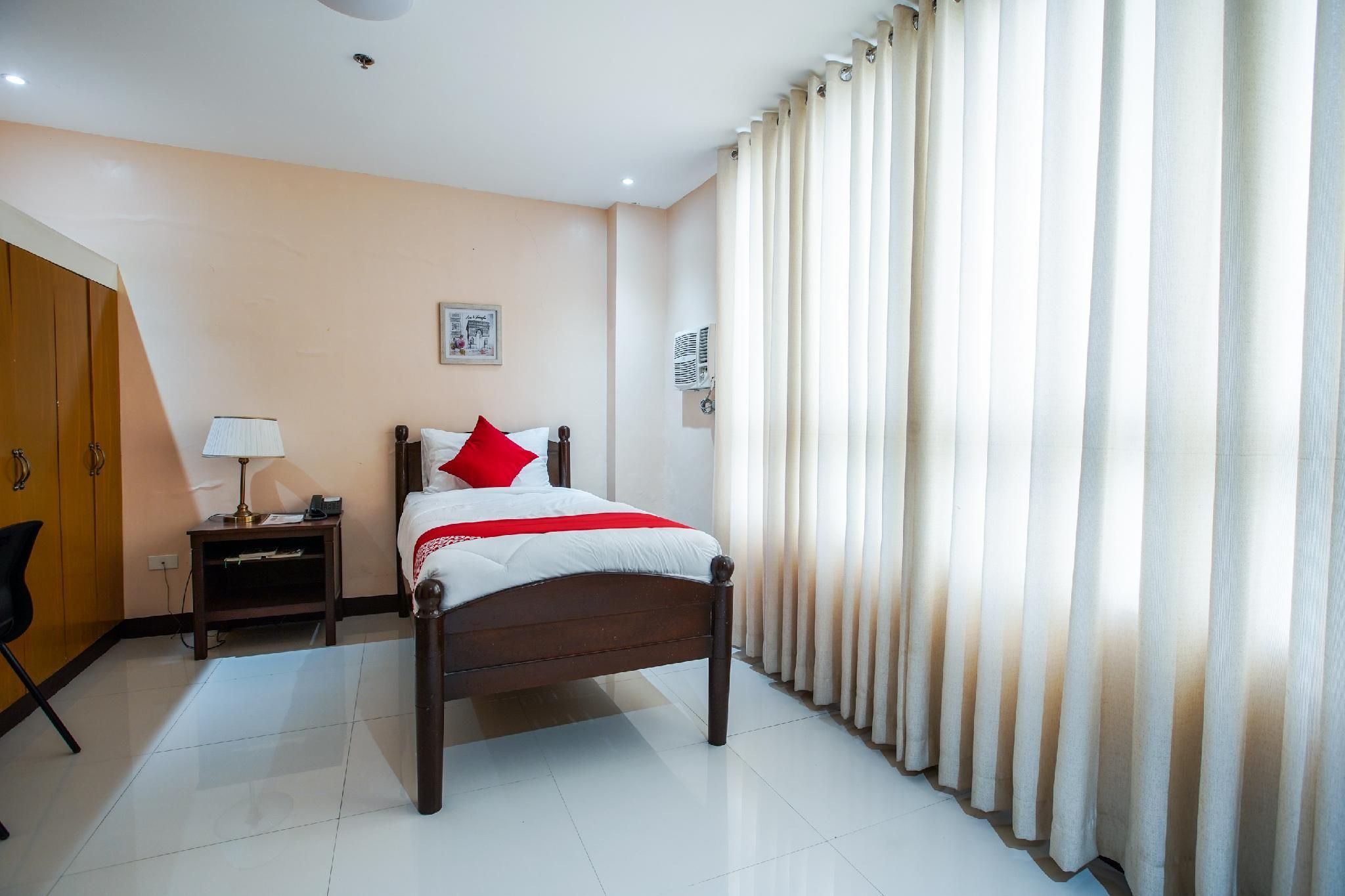 Deluxe Single Room
