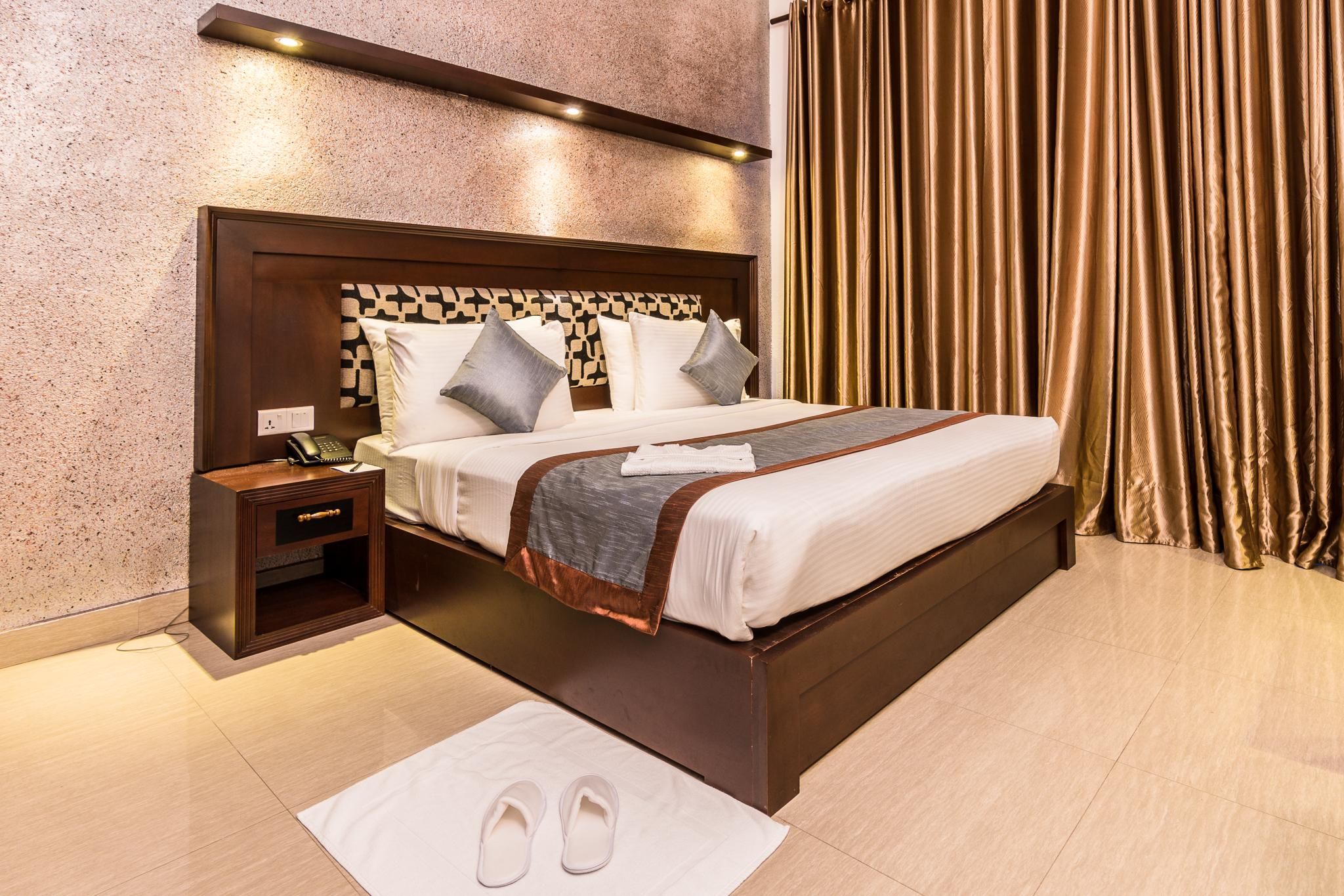 Deluxe Room with Balcony