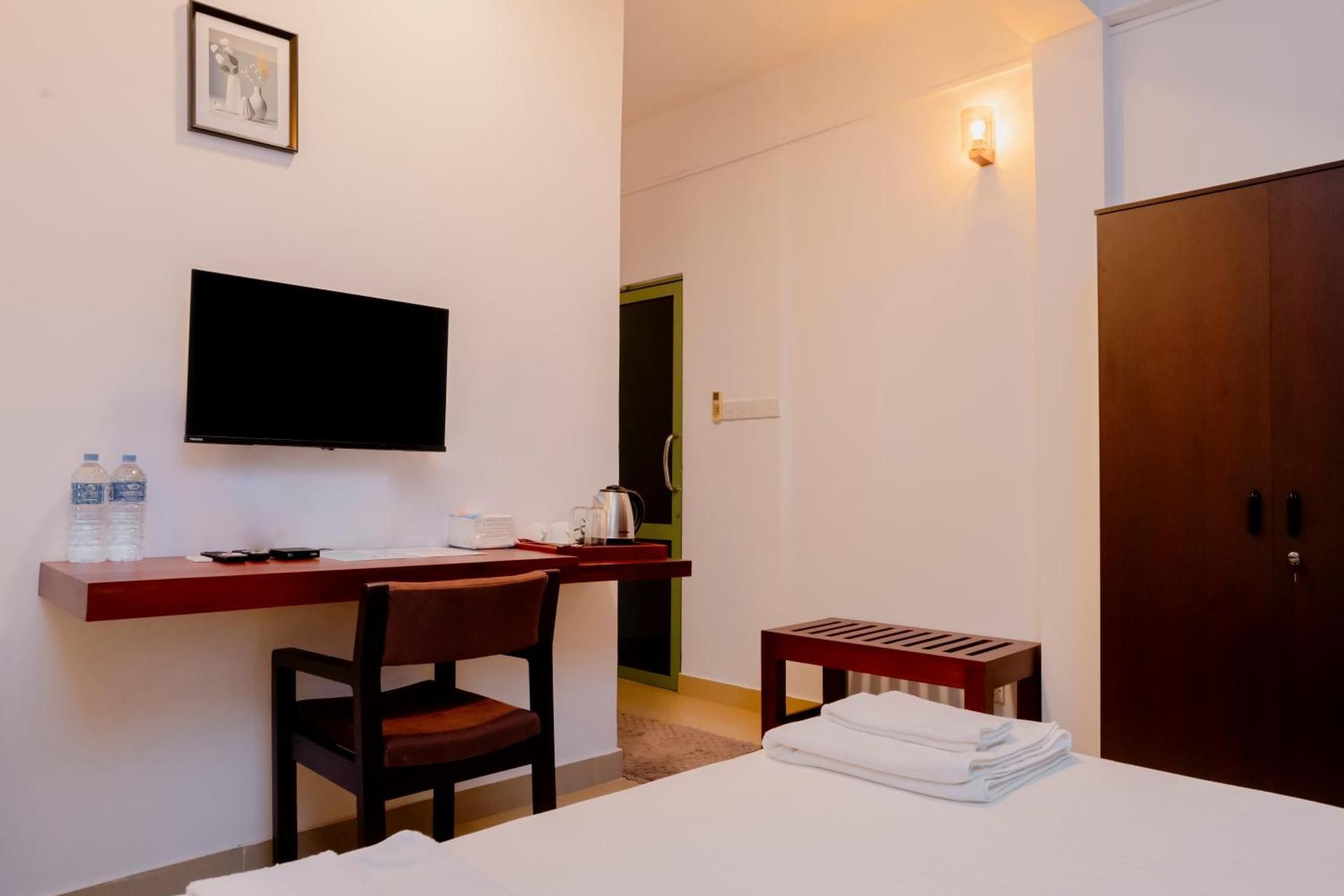 Saveska Apartments-Non Residents only Double Room 3