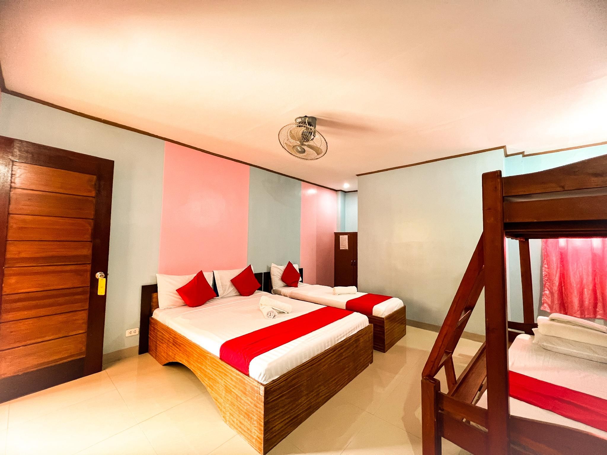 Suite Family Room