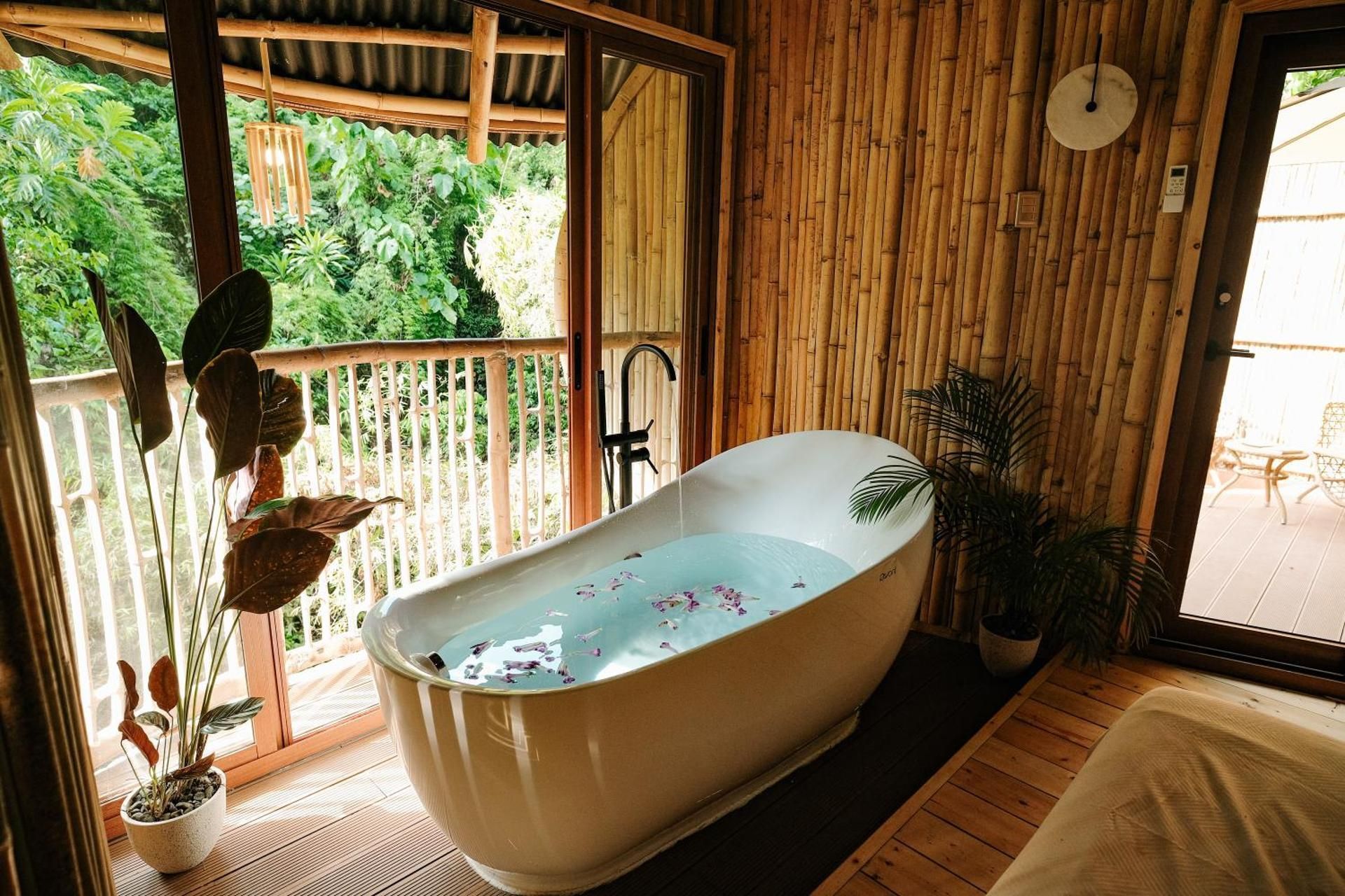 Treehouse de Valentine Deluxe Queen Studio 2