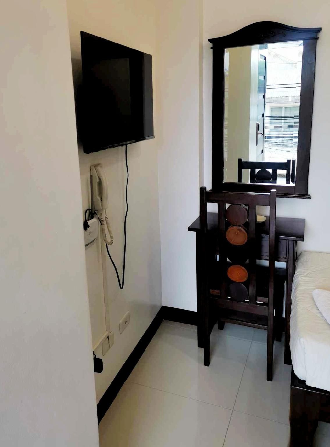 MJ Pension House Budget Single Room 3