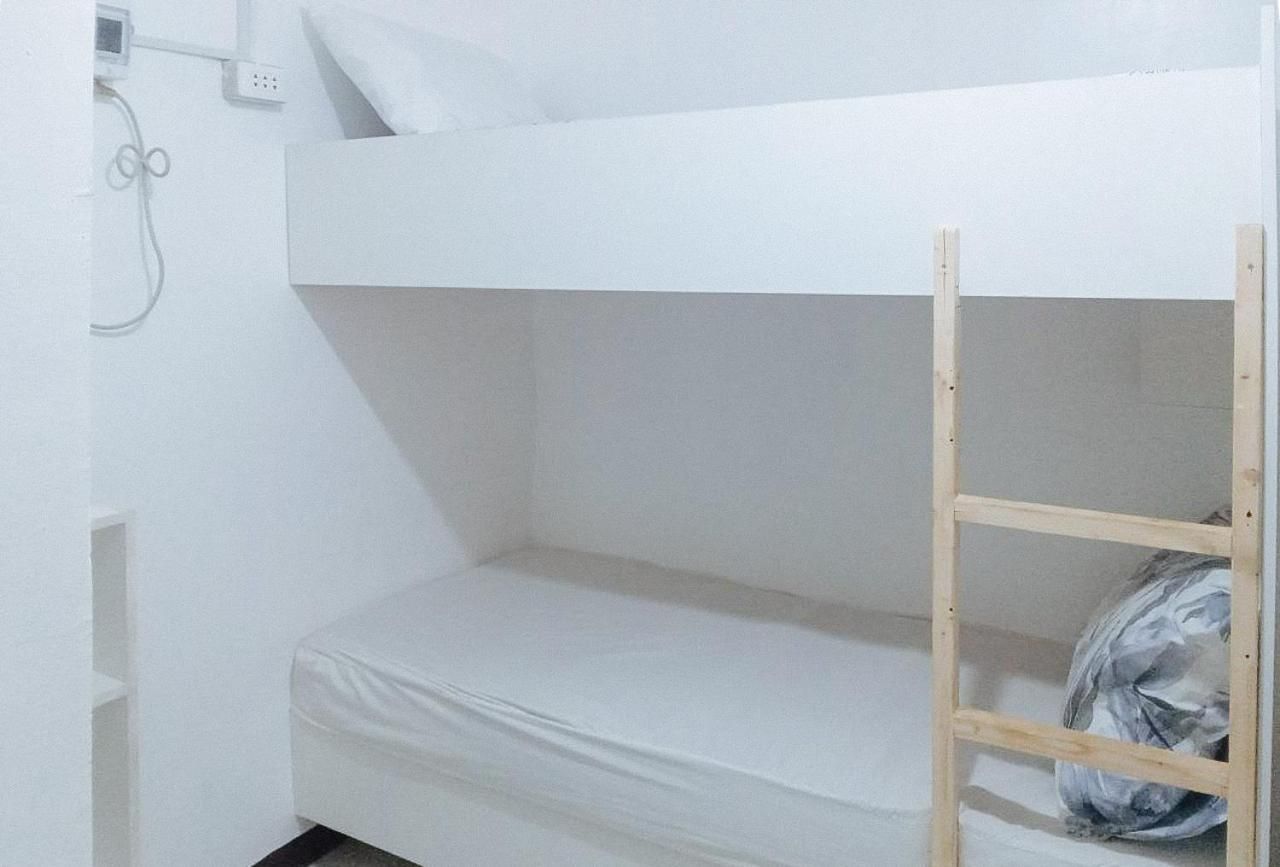 Mixed Dormitory Room