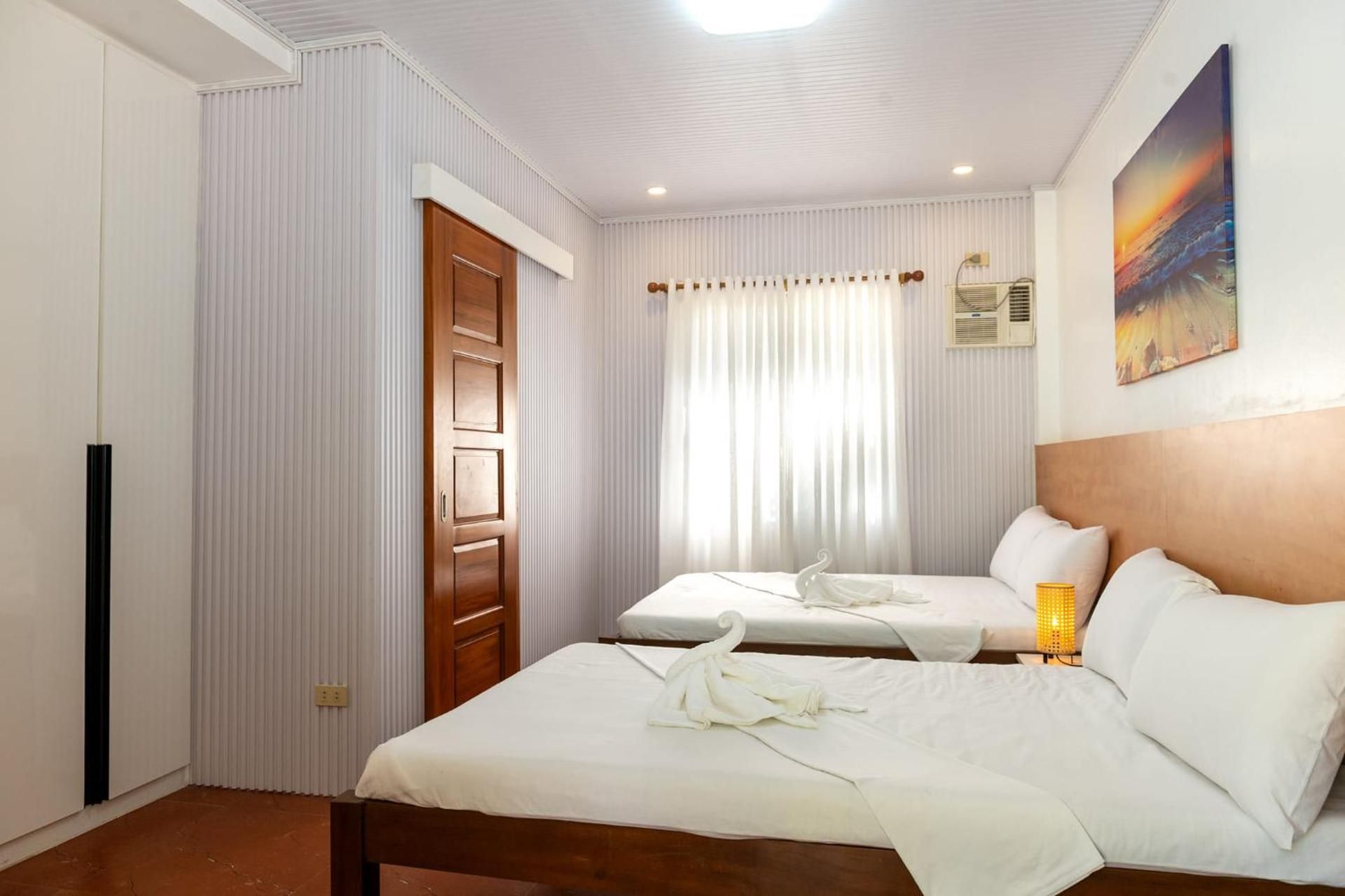 Classic Quadruple Room