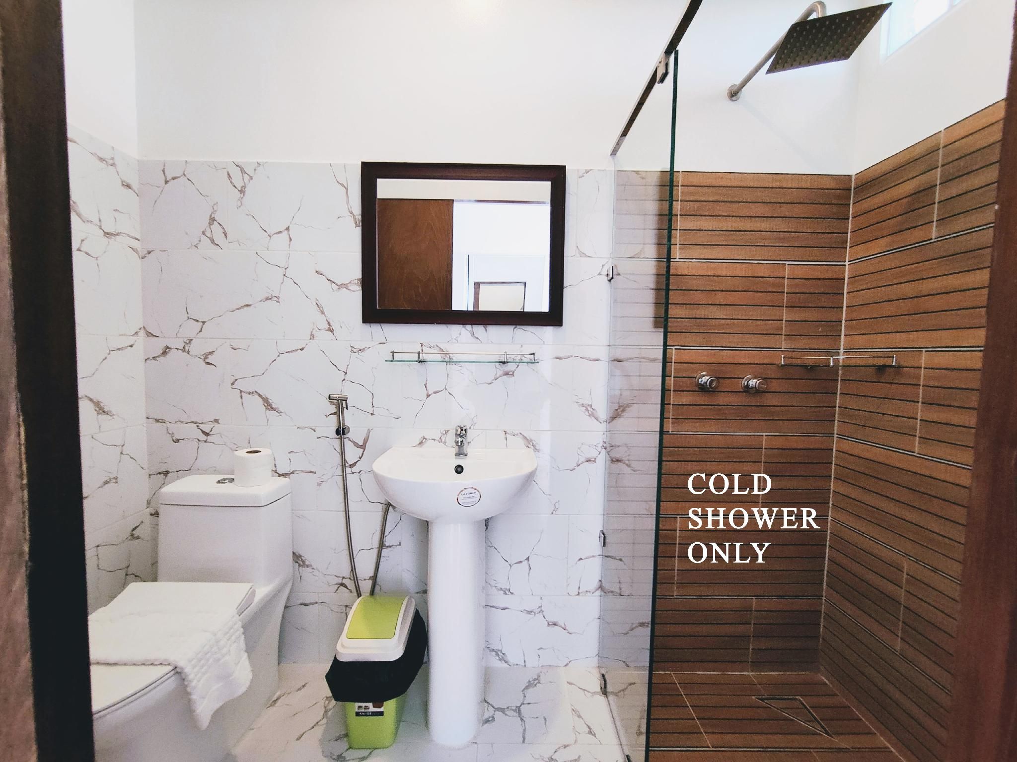 Double Room with Balcony and Private Bathroom