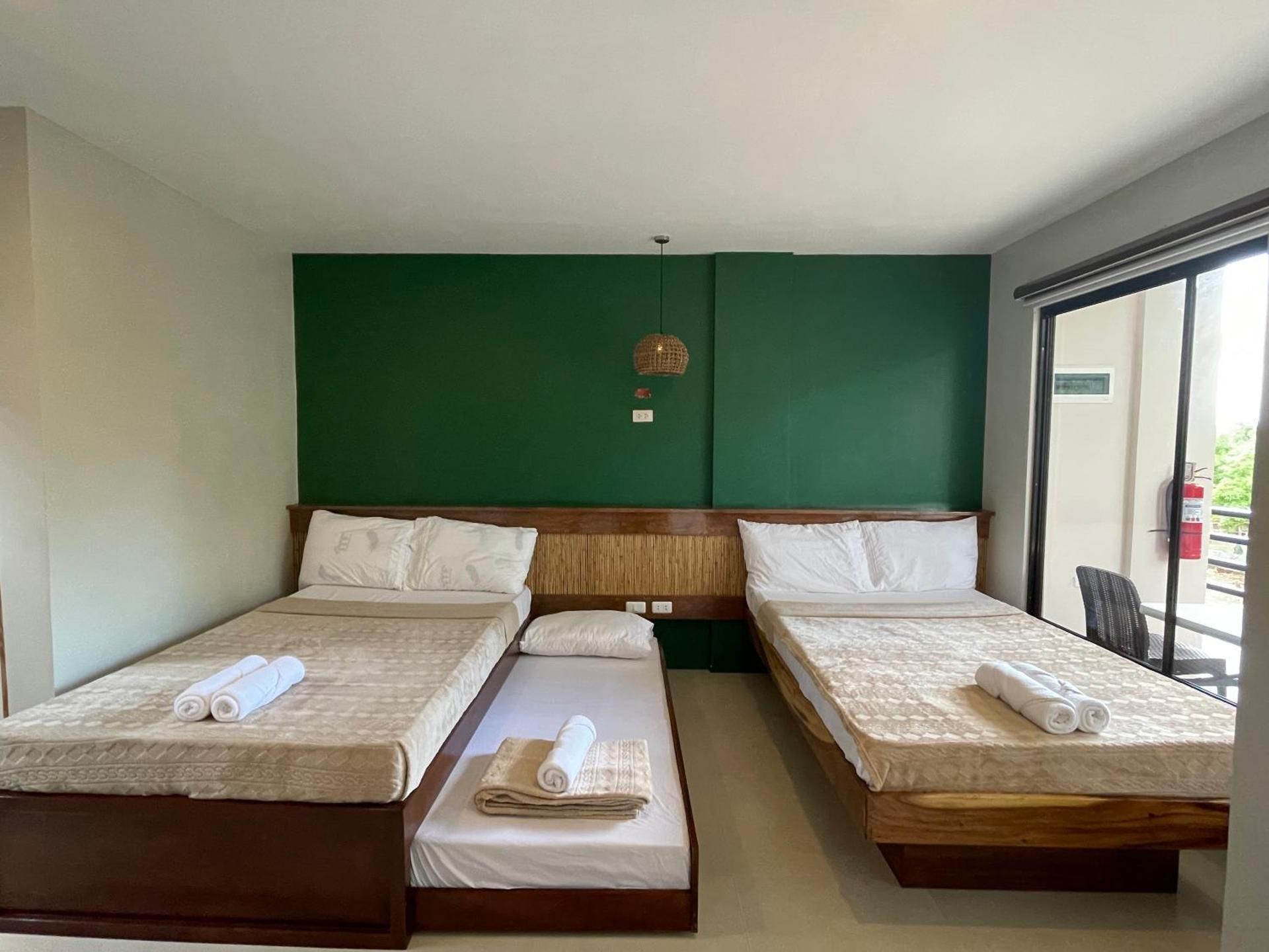 Family Room with Garden View