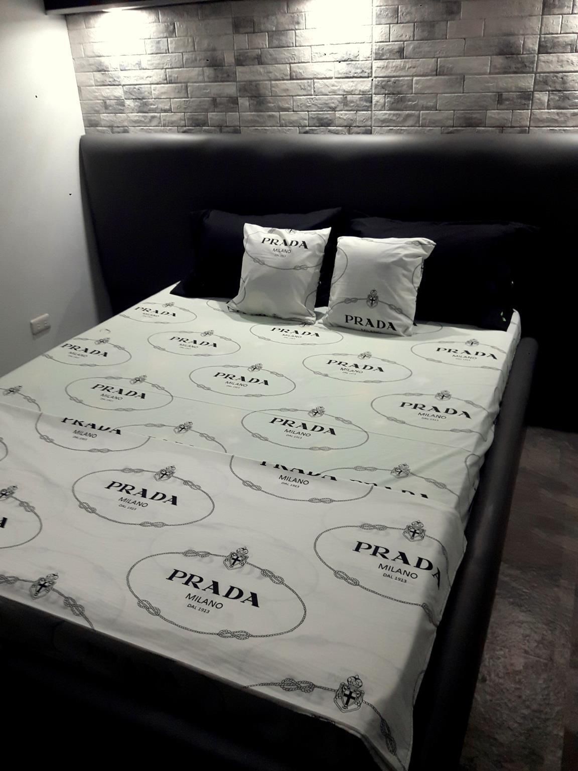 Micky Santoro- Apartments Supreme Twin Room