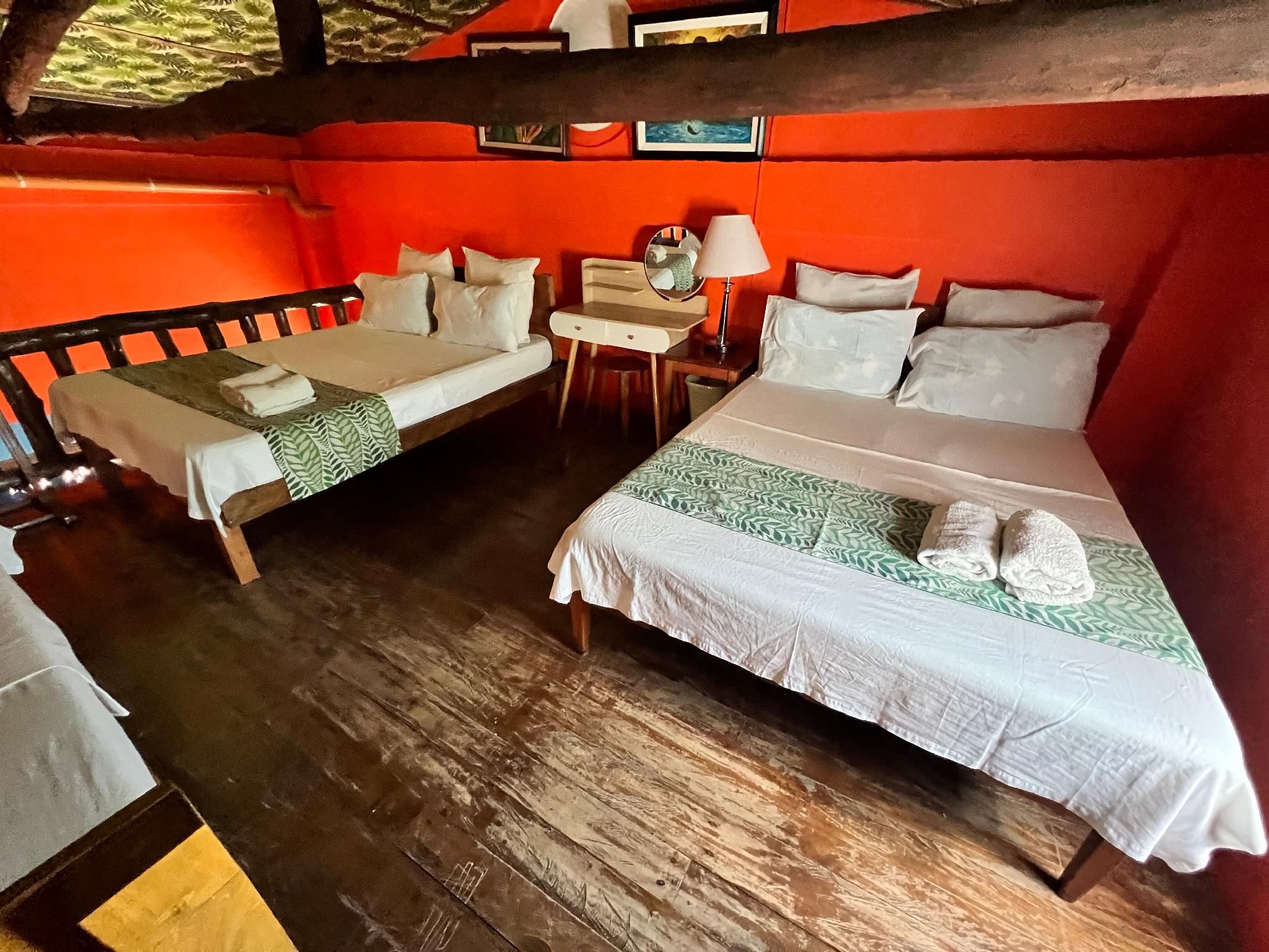 Deluxe Family Suite