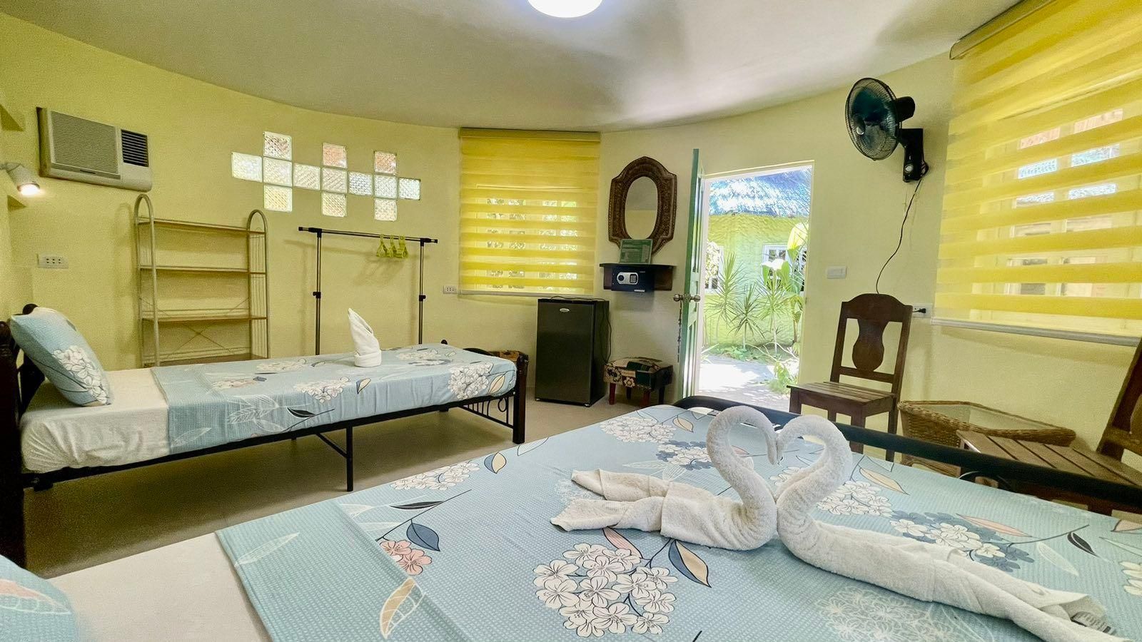Deluxe Queen Room