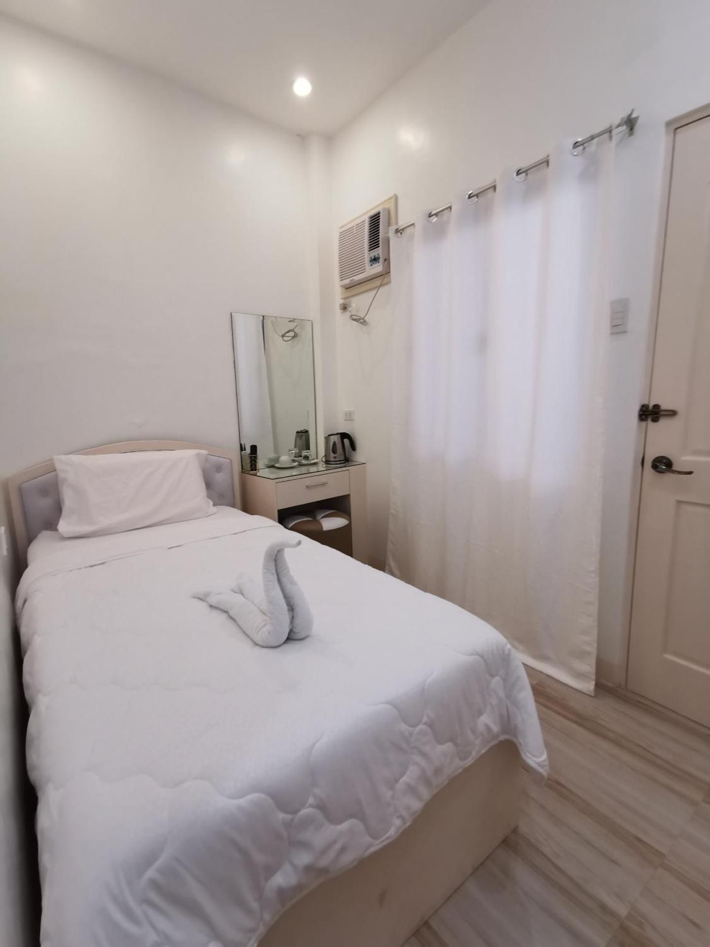 Single Room With Private Bathroom
