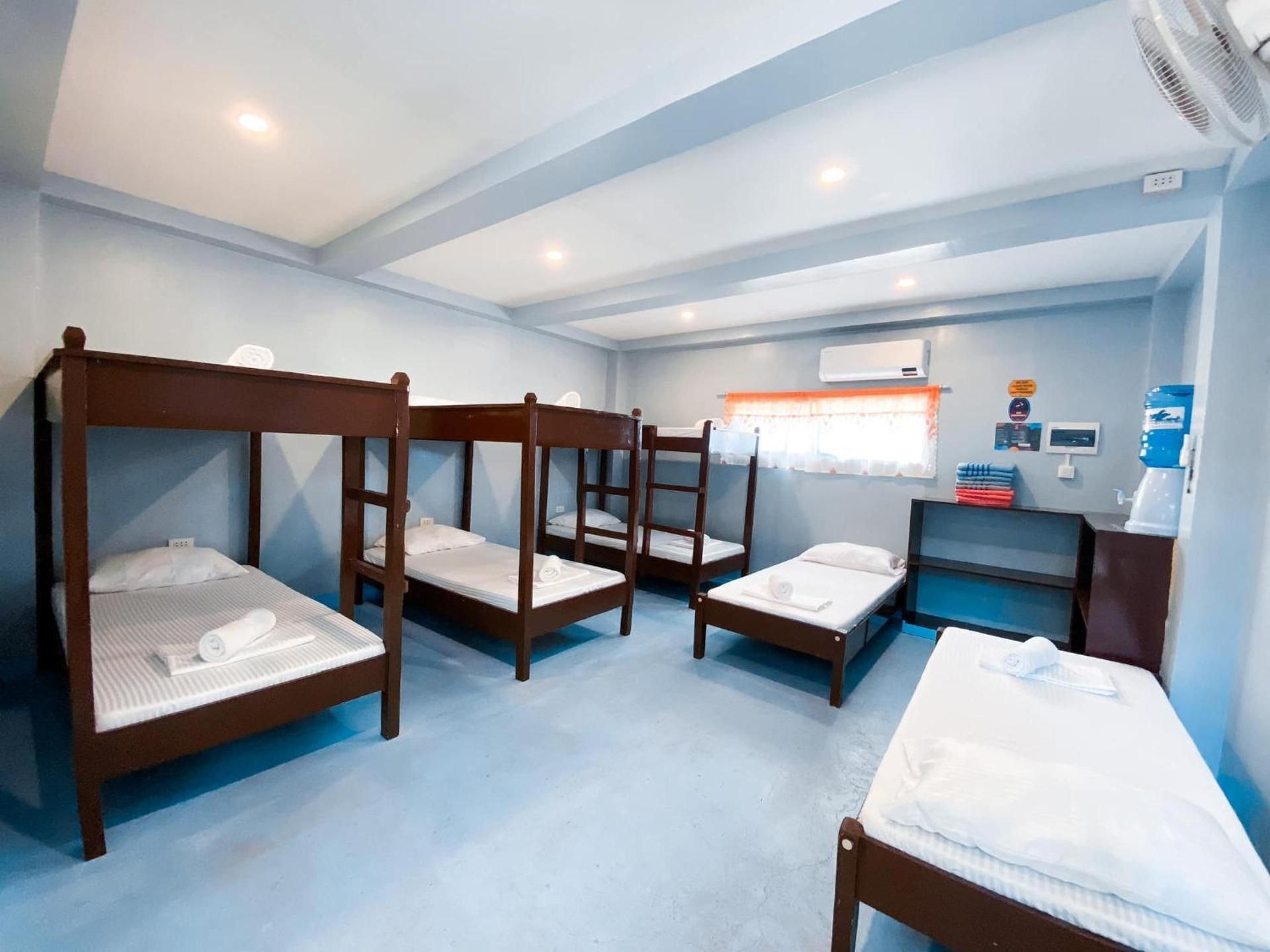 6-Bed Mixed Dormitory Room