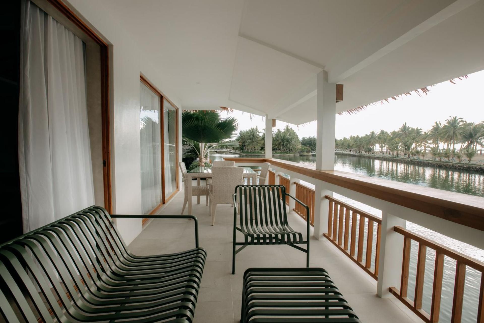 SOLIS SUITE