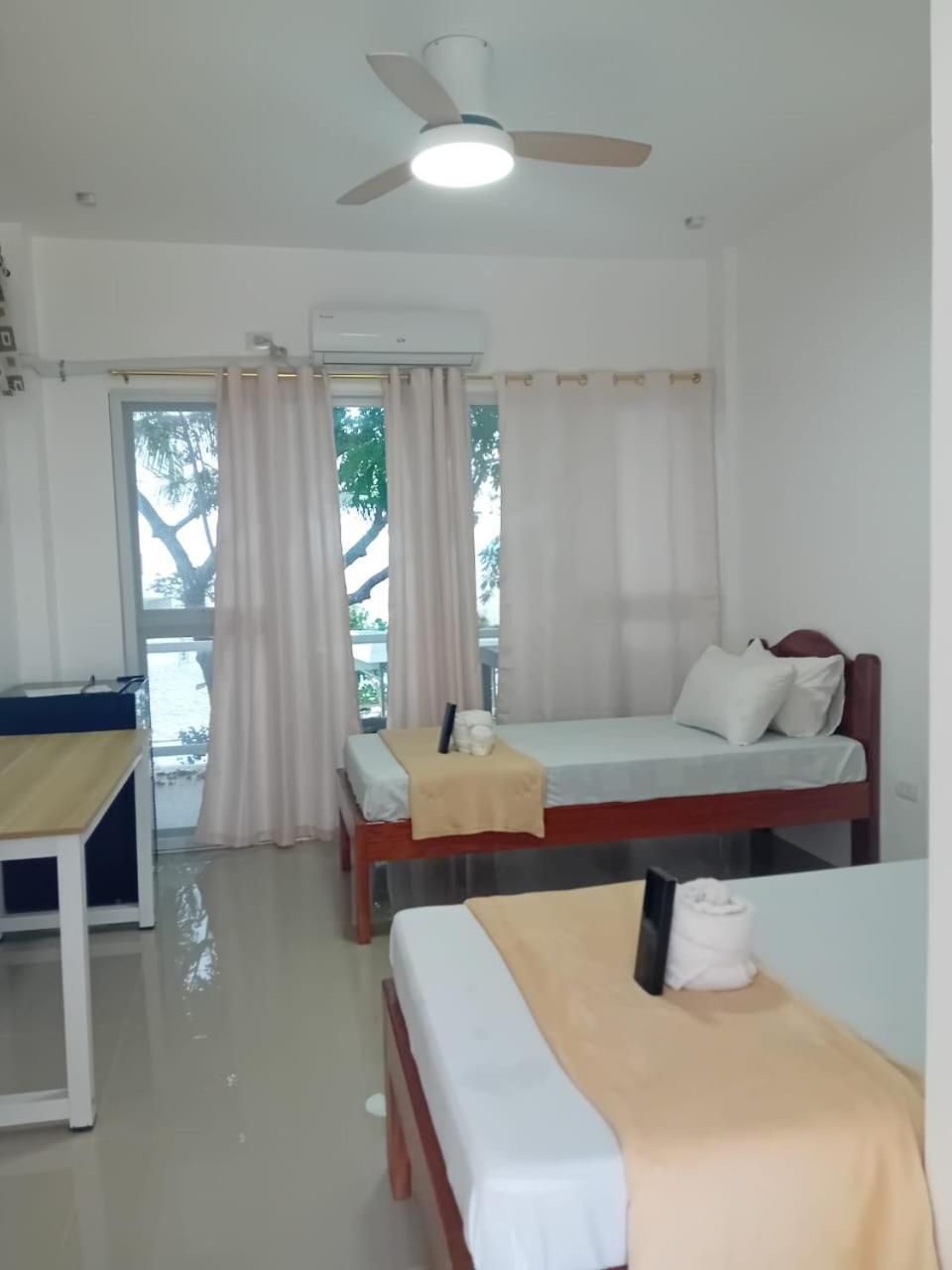 Deluxe Double Room with Balcony and Sea View