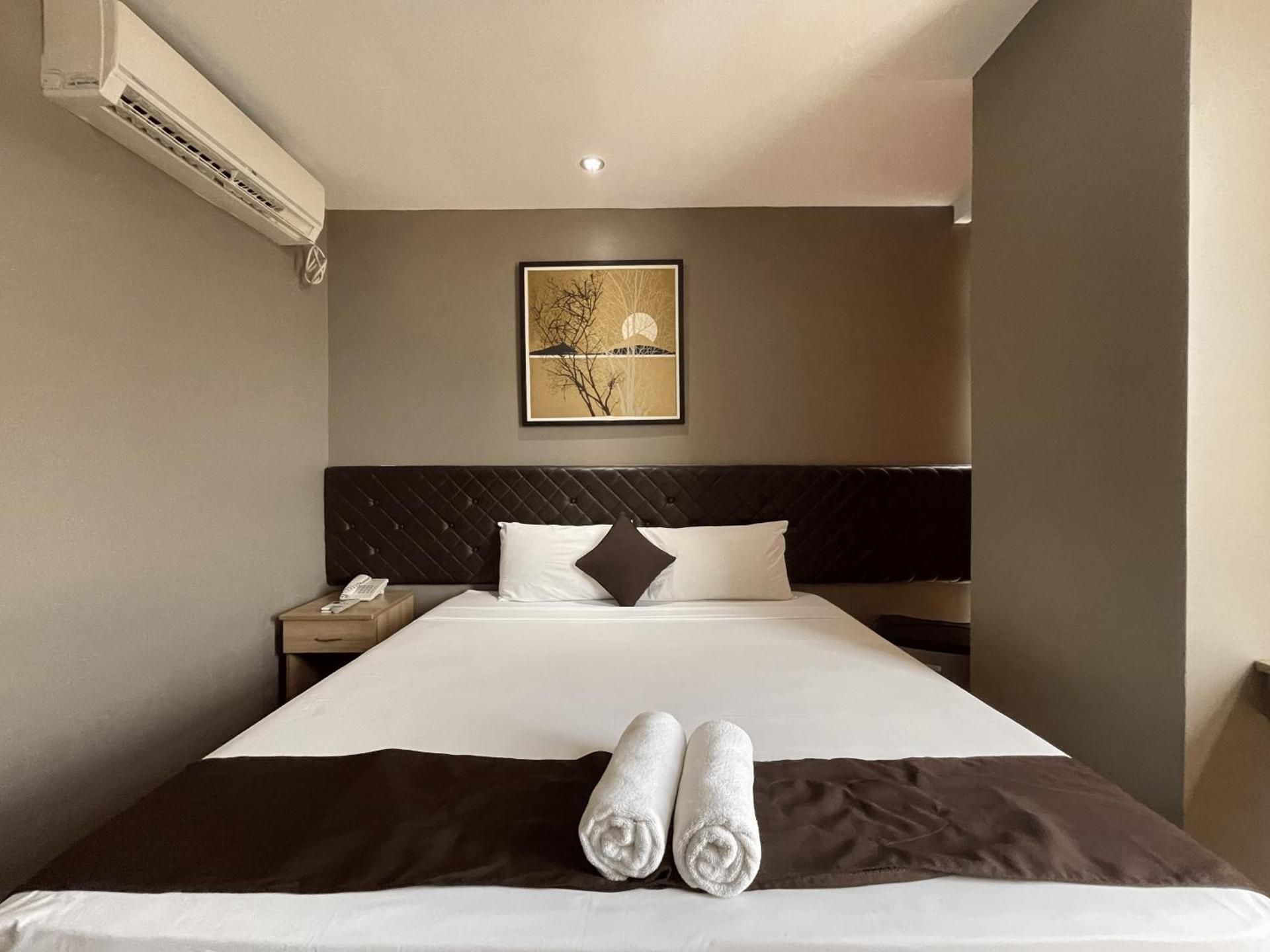 Queen Room