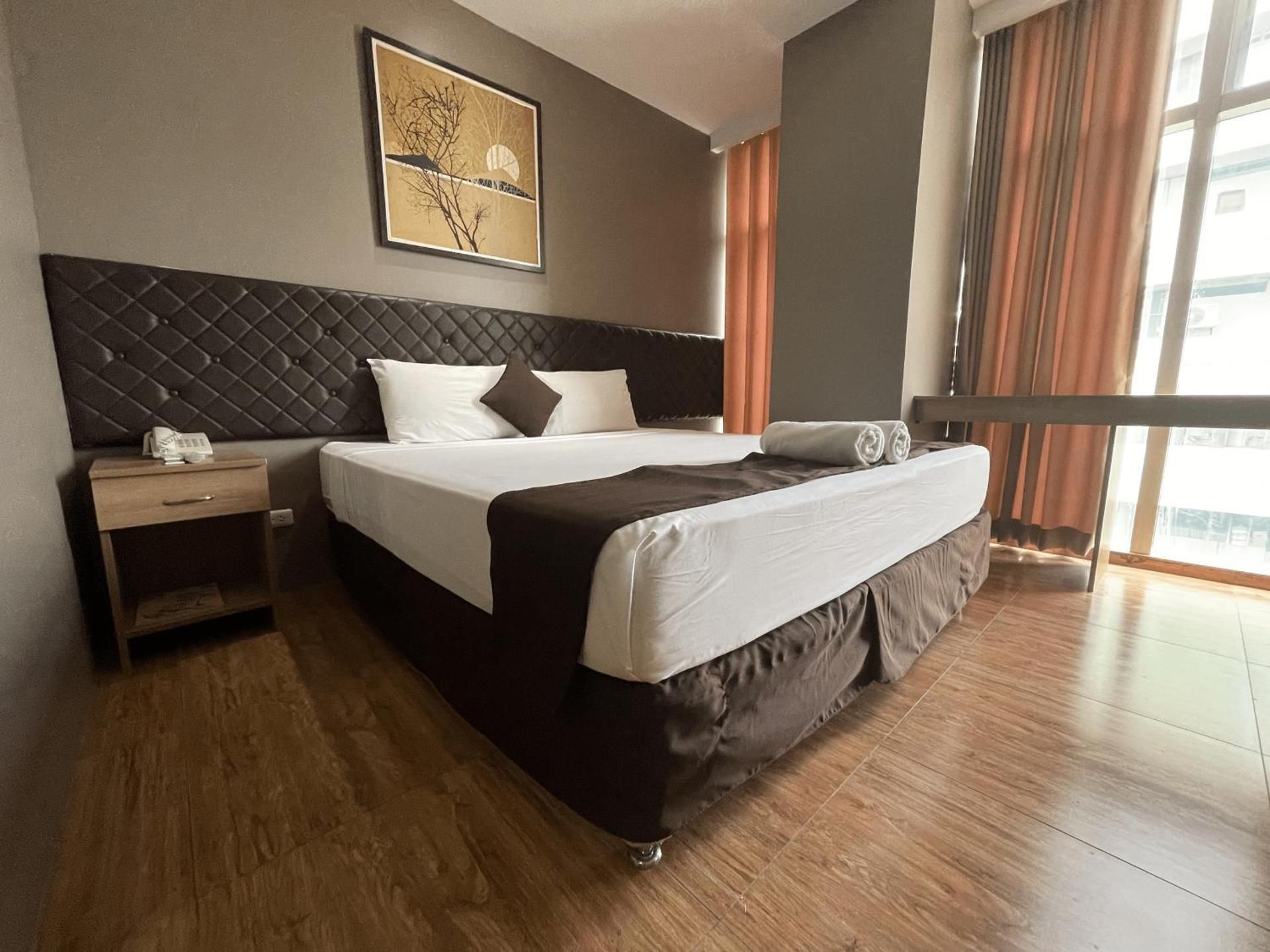 Queen Room