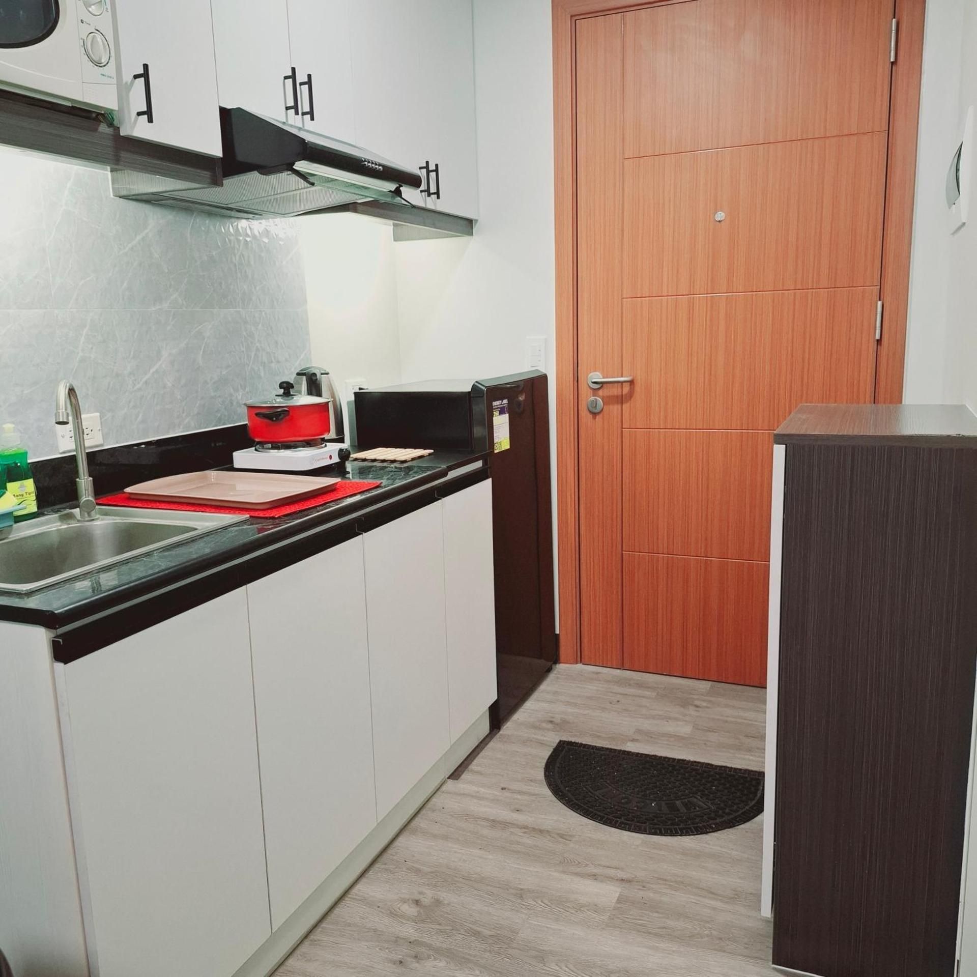 Studio Apartment with Balcony