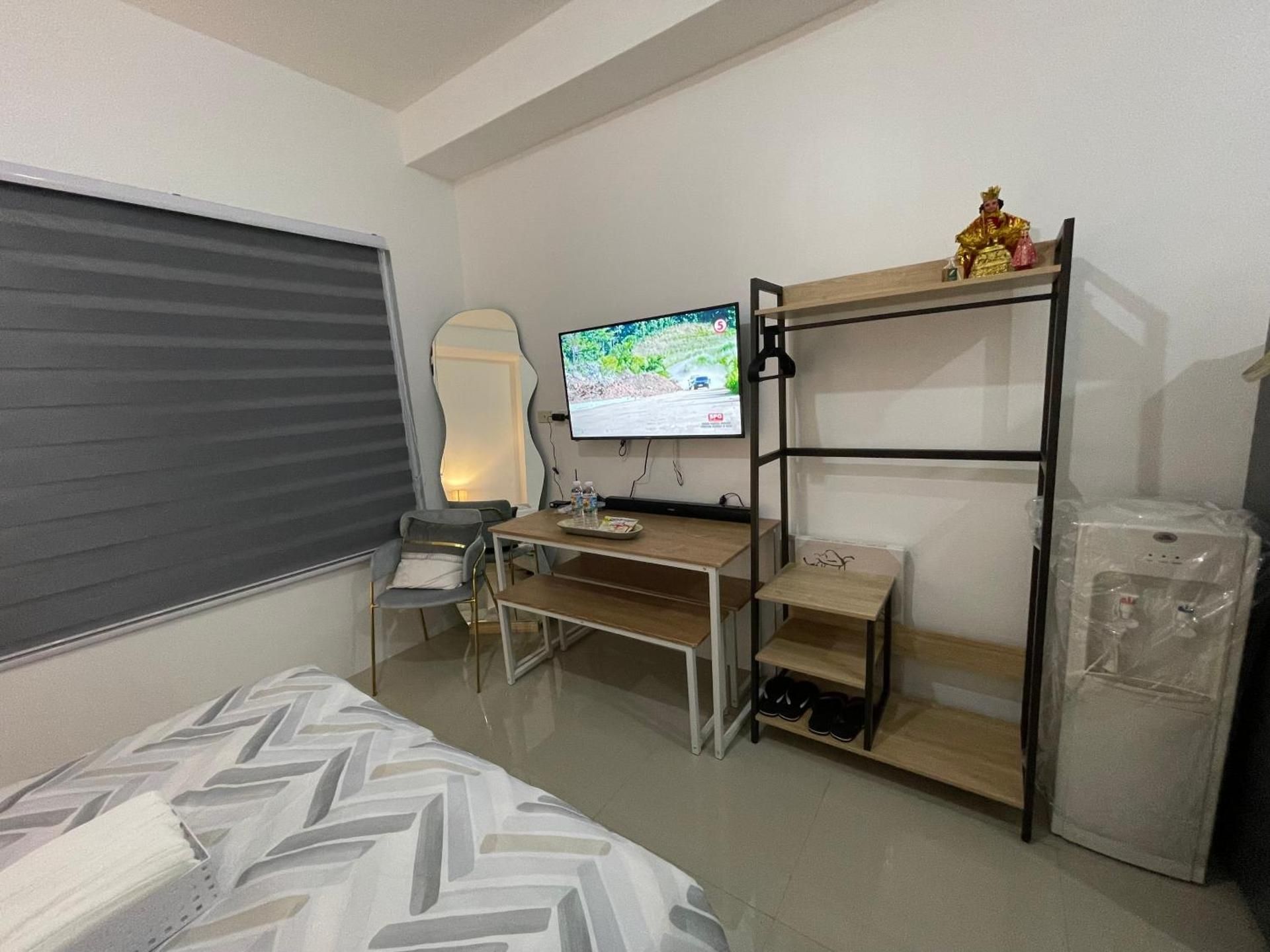 Deluxe Double or Twin Room with Mountain View