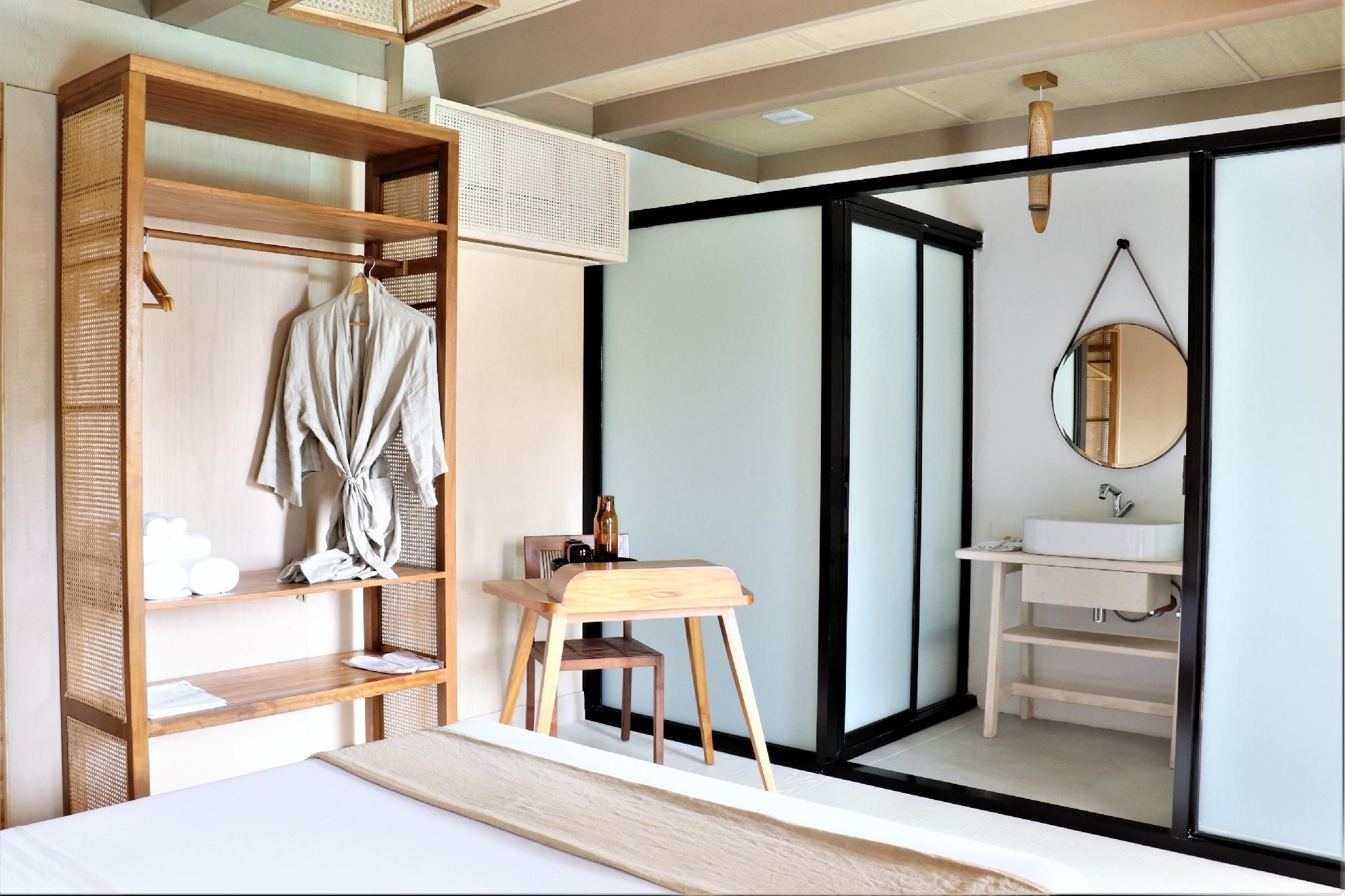 Deluxe Premium Queen Room